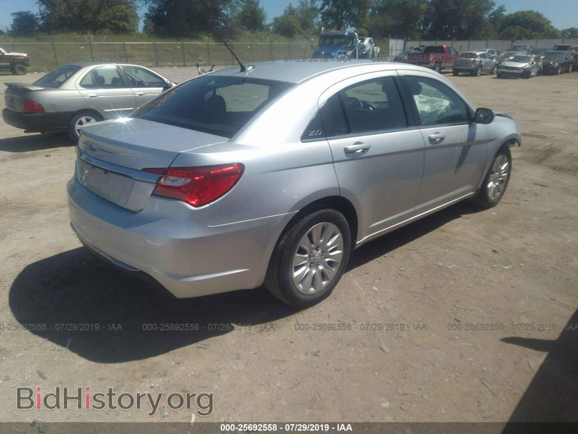 2012 CHRYSLER 200 - VIN: 1C3CCBAB2CN272108 - Фото 4