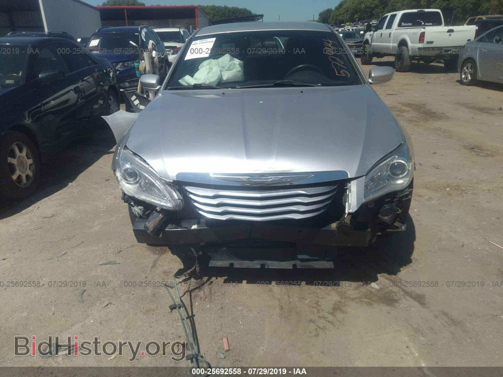 2012 CHRYSLER 200 - VIN: 1C3CCBAB2CN272108 - Фото 6
