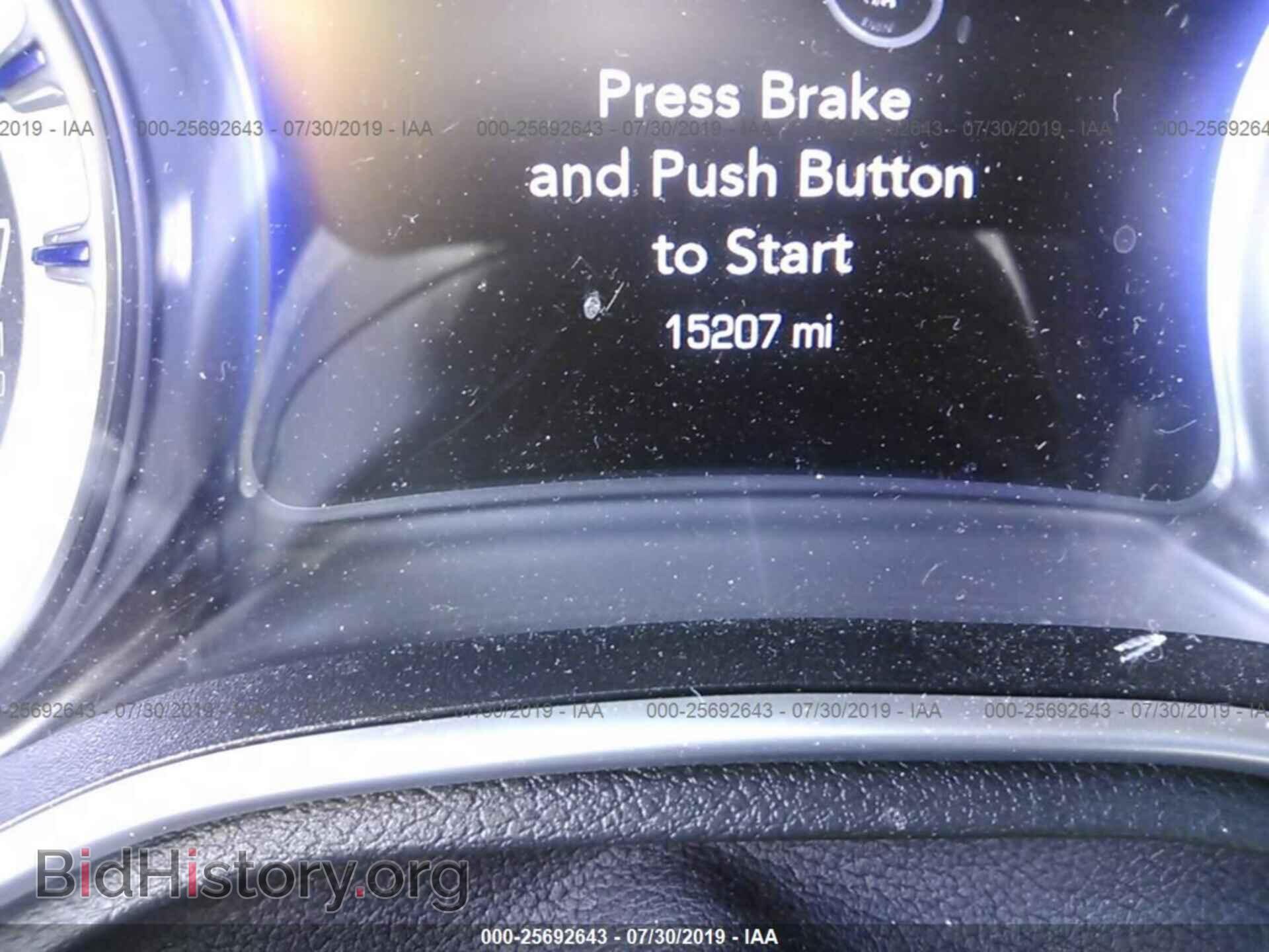 2017 CHRYSLER 300C - VIN: 2C3CCASG3HH655673 - Фото 7