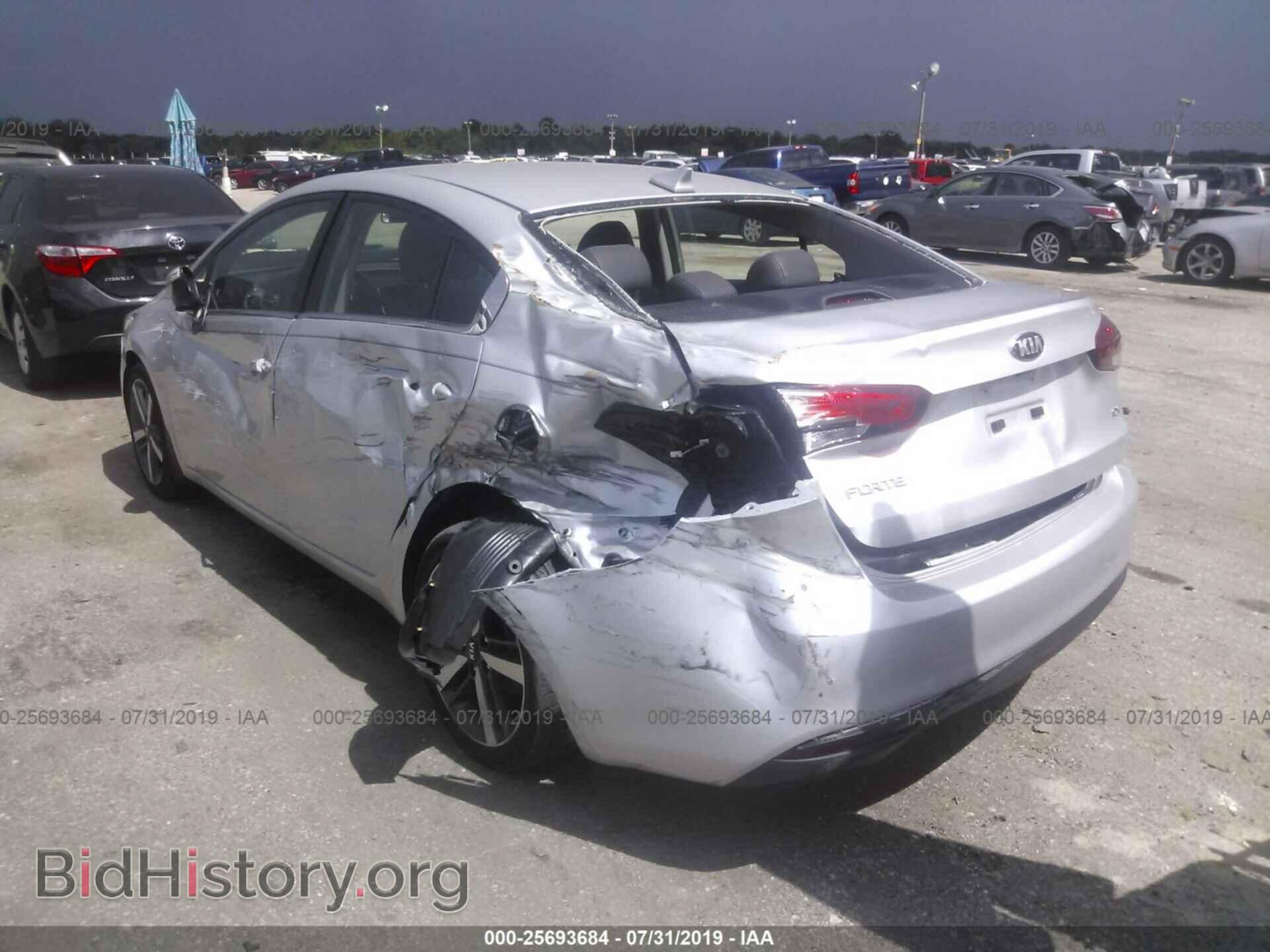 2017 KIA FORTE - VIN: 3KPFL4A8XHE072002 - Фото 3