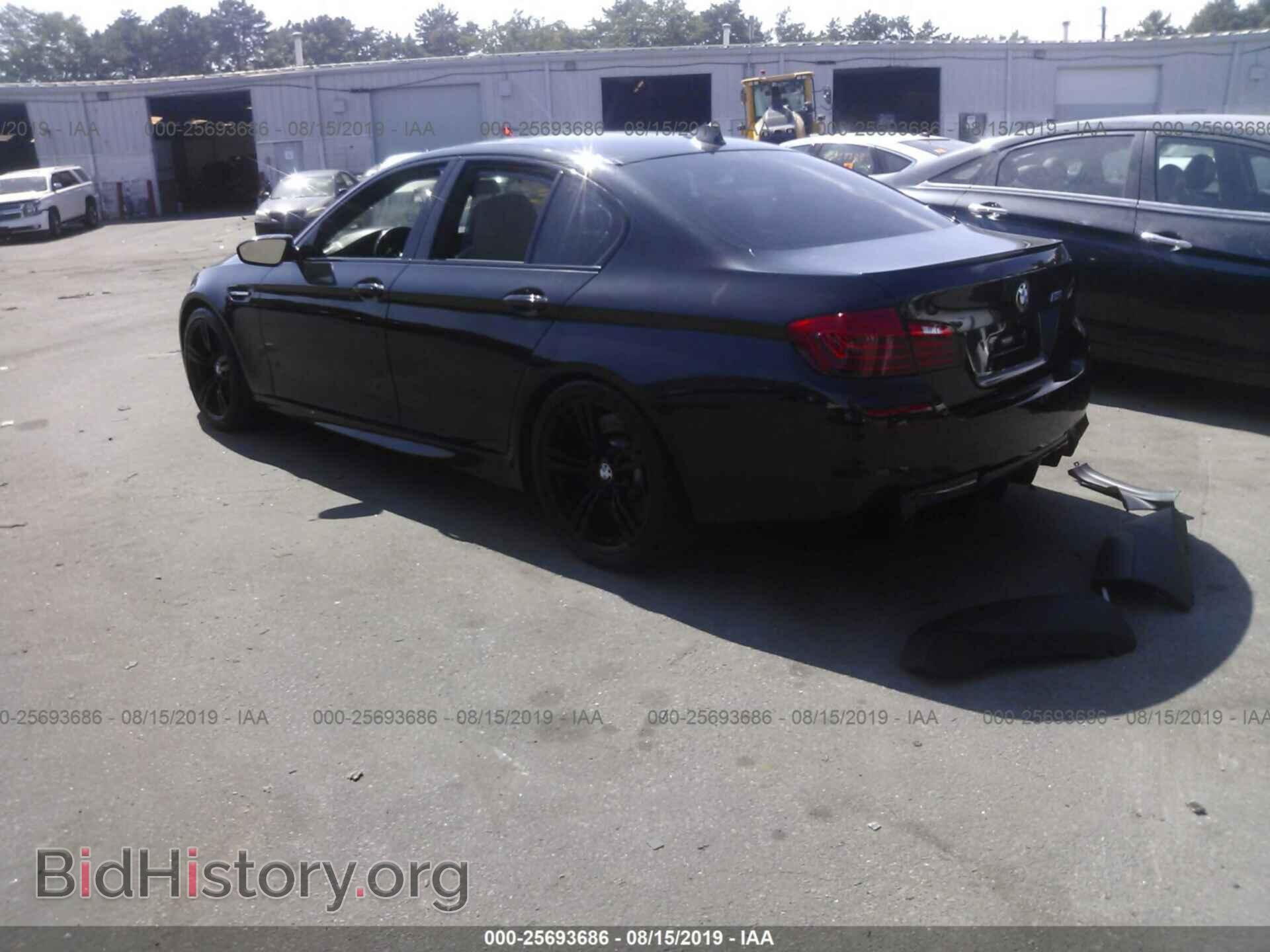 2015 BMW M5 - VIN: WBSFV9C59FD594685 - Фото 3