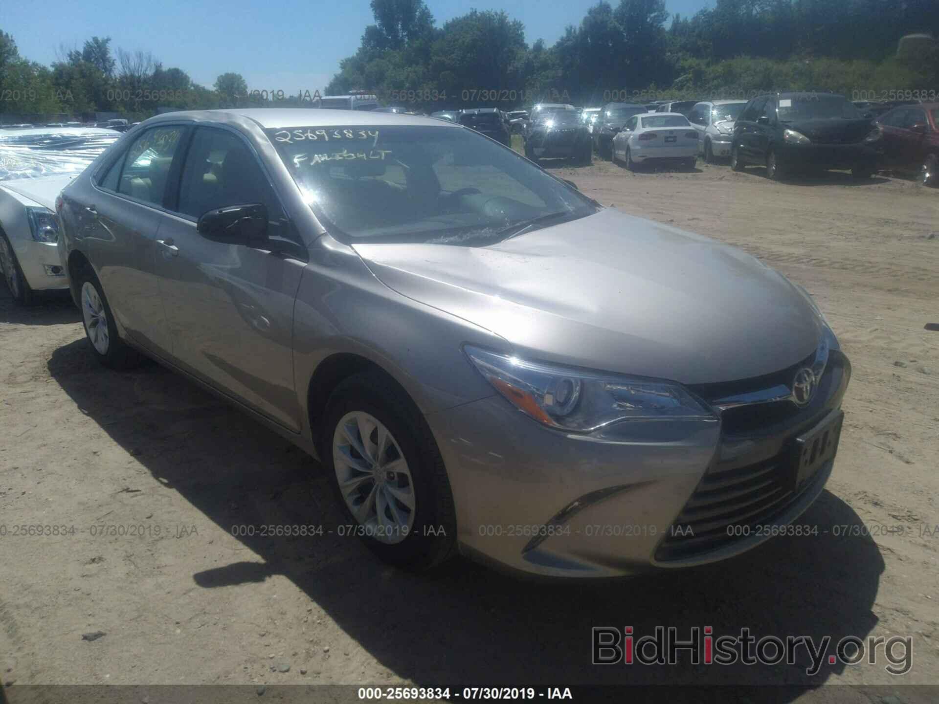 Photo 4T1BF1FK3HU616667 - TOYOTA CAMRY 2017