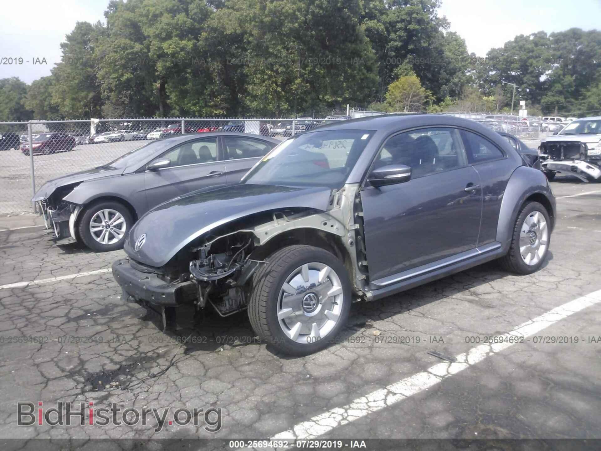 2012 VOLKSWAGEN BEETLE - VIN: 3VWJP7AT3CM646830 - Фото 2