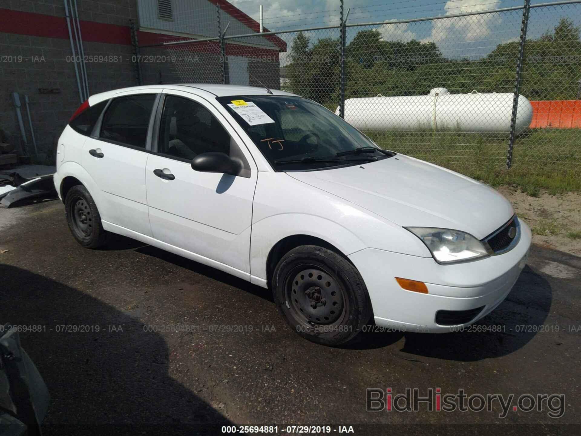 Photo 1FAFP37N27W328316 - FORD FOCUS 2007