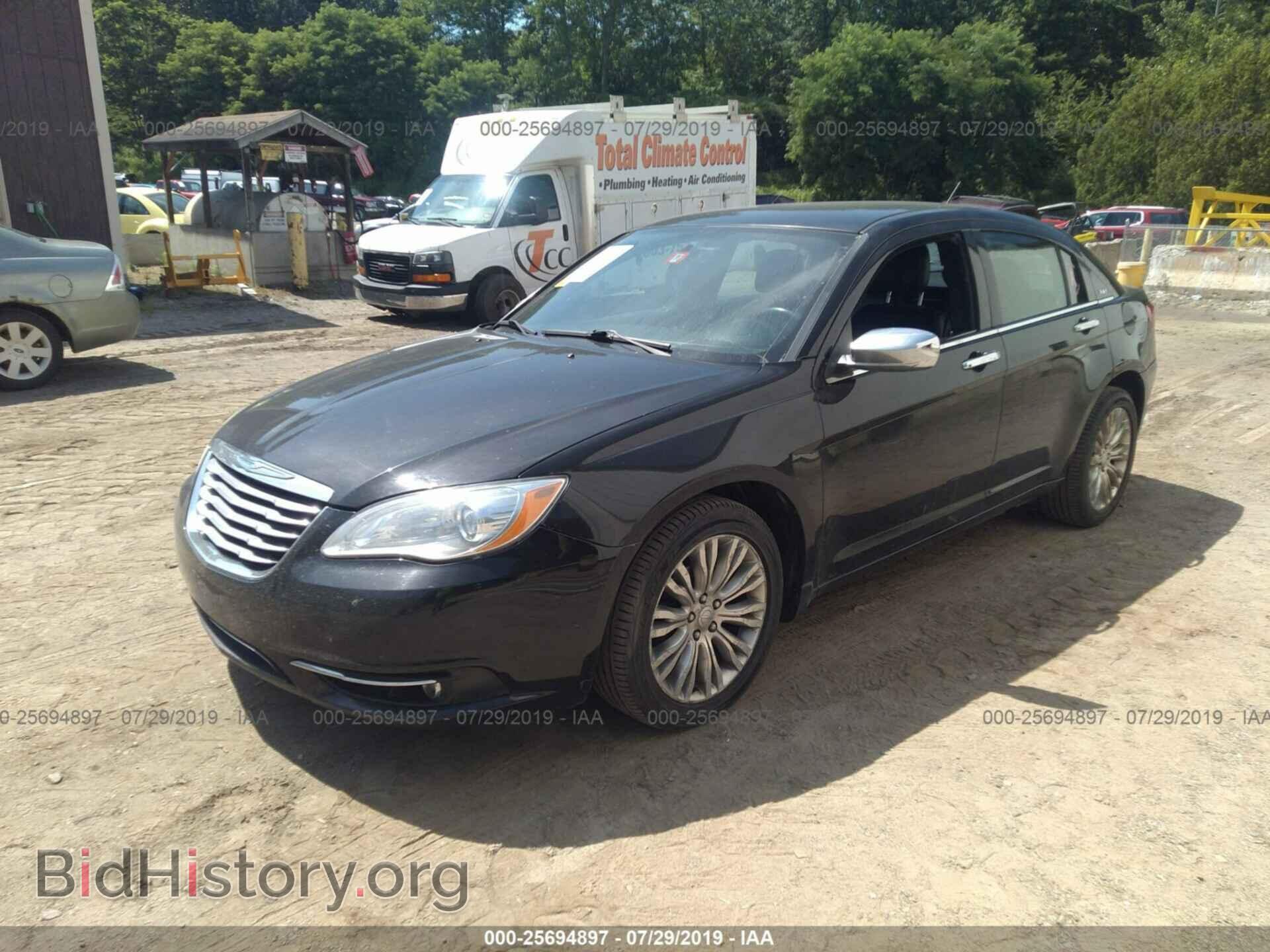 2012 CHRYSLER 200 - VIN: 1C3CCBCB1CN255457 - Фото 2