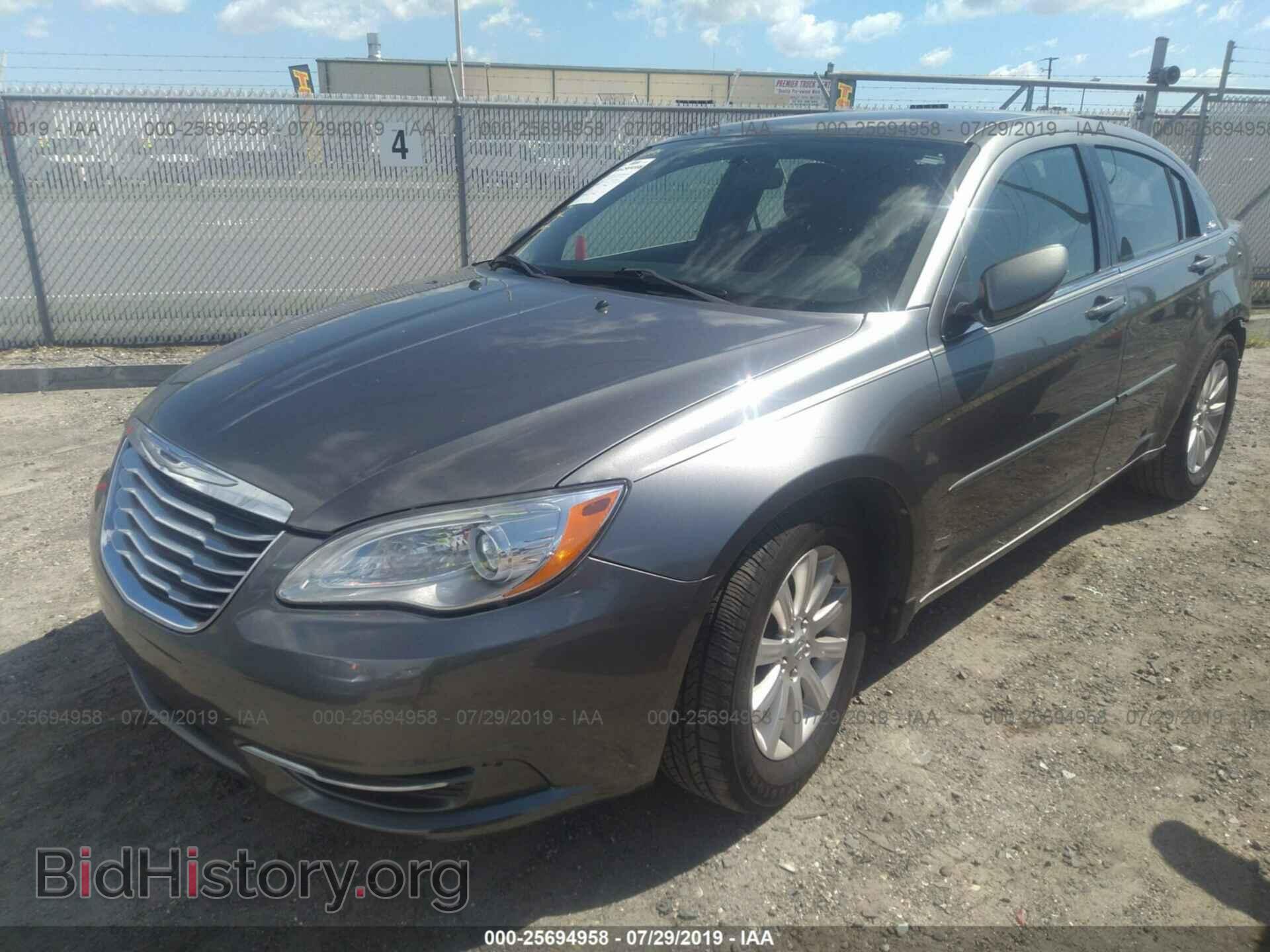 2013 CHRYSLER 200 - VIN: 1C3CCBBB6DN761045 - Photo 2