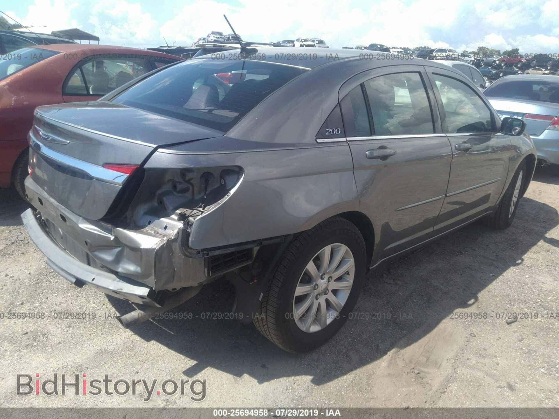 2013 CHRYSLER 200 - VIN: 1C3CCBBB6DN761045 - Photo 4