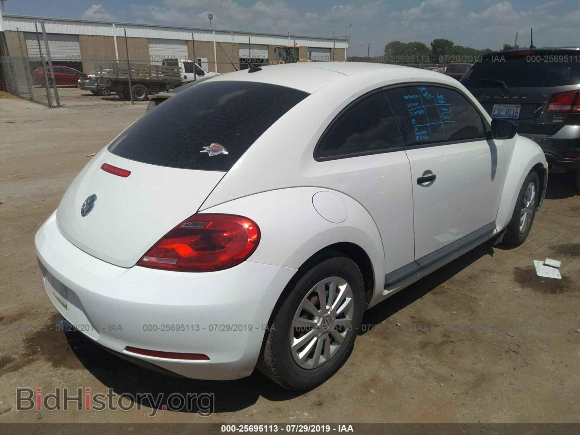 2012 VOLKSWAGEN BEETLE - VIN: 3VWFP7AT8CM616101 - Фото 4
