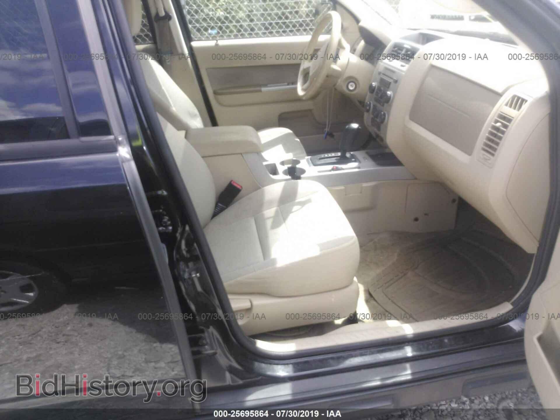 2011 FORD ESCAPE - VIN: 1FMCU9D75BKB08842 - Photo 5