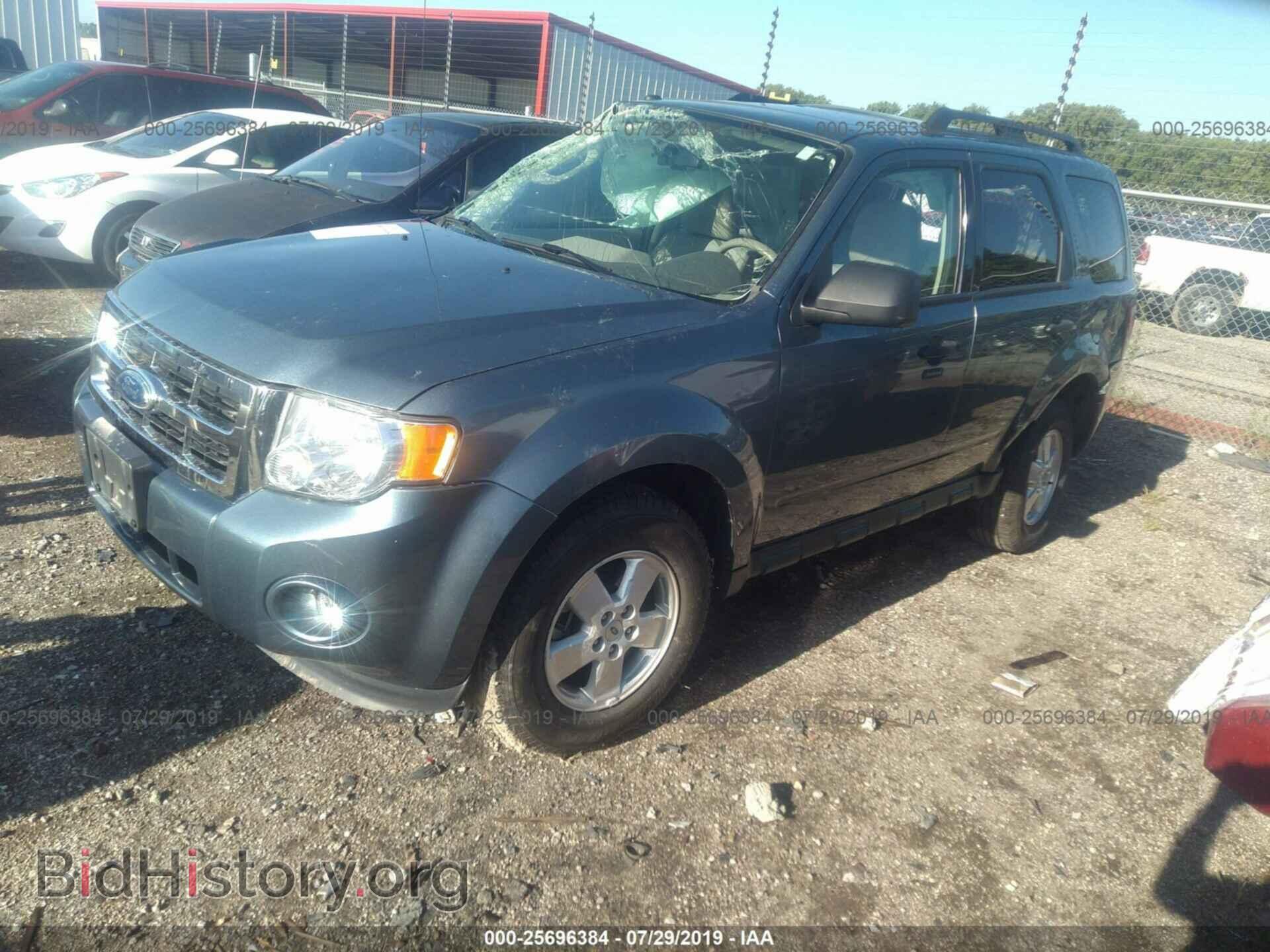 2011 FORD ESCAPE - VIN: 1FMCU0DG6BKA37081 - Photo 2