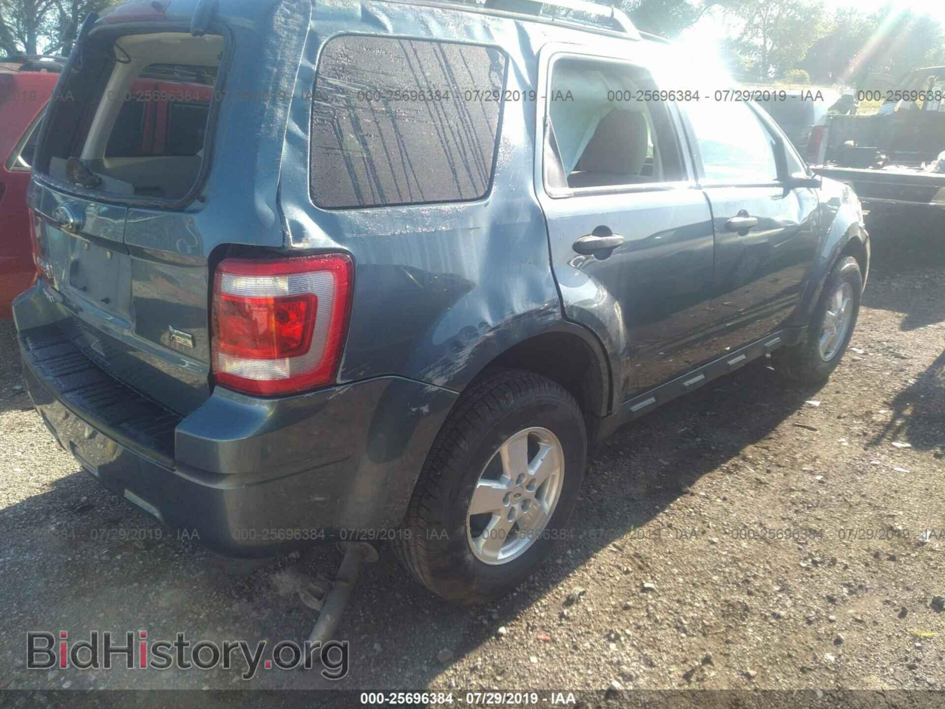 2011 FORD ESCAPE - VIN: 1FMCU0DG6BKA37081 - Photo 4