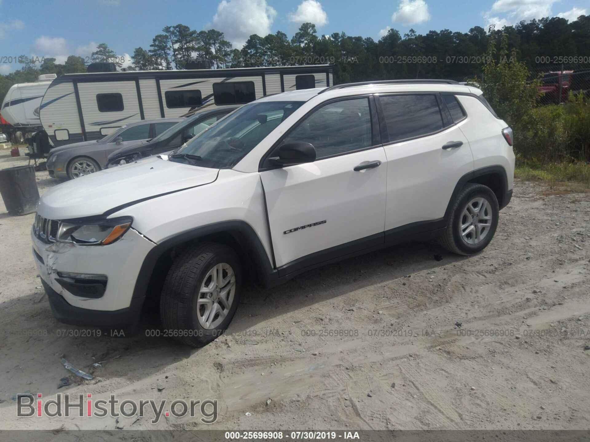2018 JEEP COMPASS - VIN: 3C4NJCAB2JT226730 - Фото 2