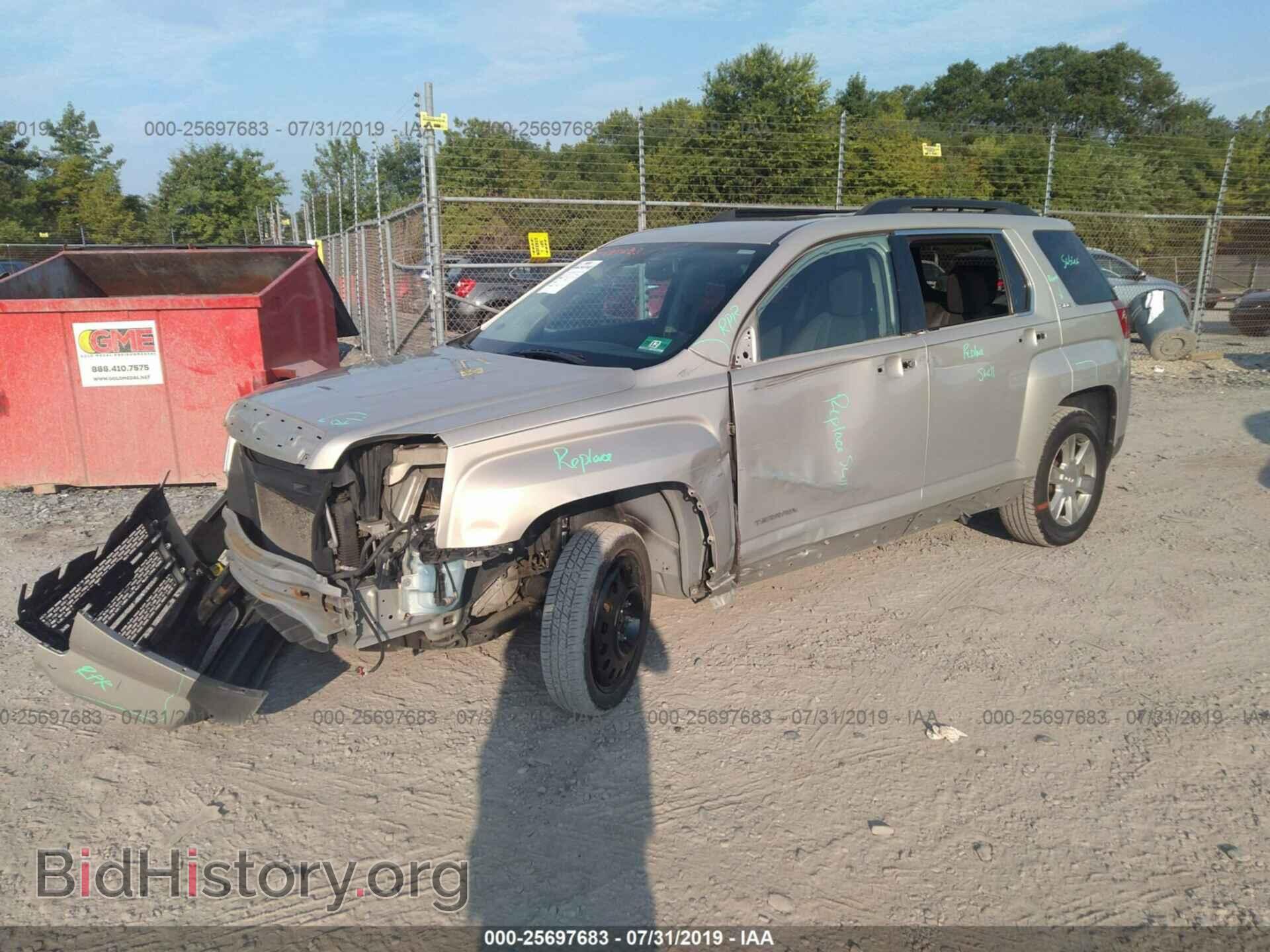 2010 GMC TERRAIN - VIN: 2CTFLEEW3A6336007 - Photo 2