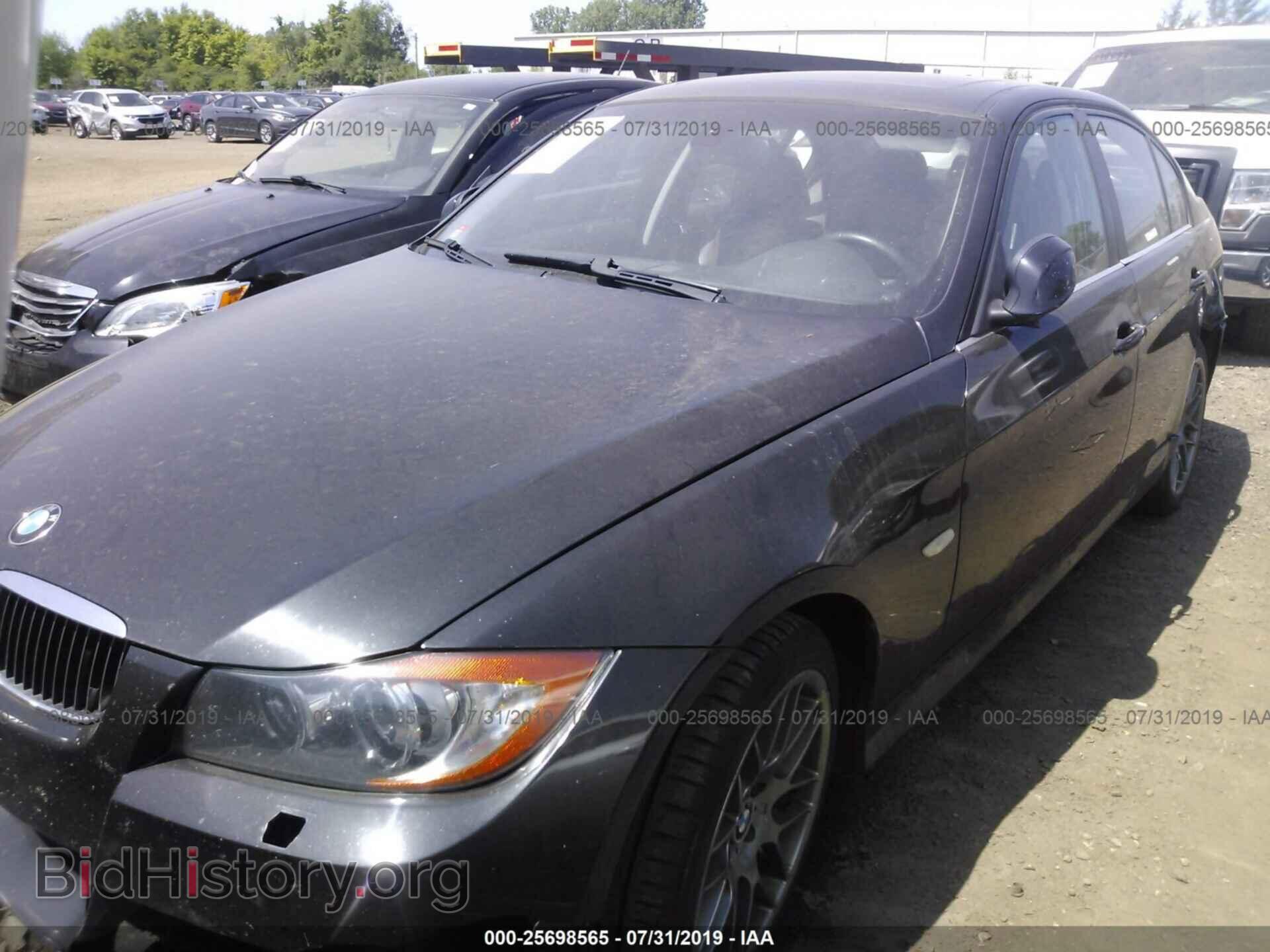 2008 BMW 335 - VIN: WBAVD53528A010613 - Фото 2