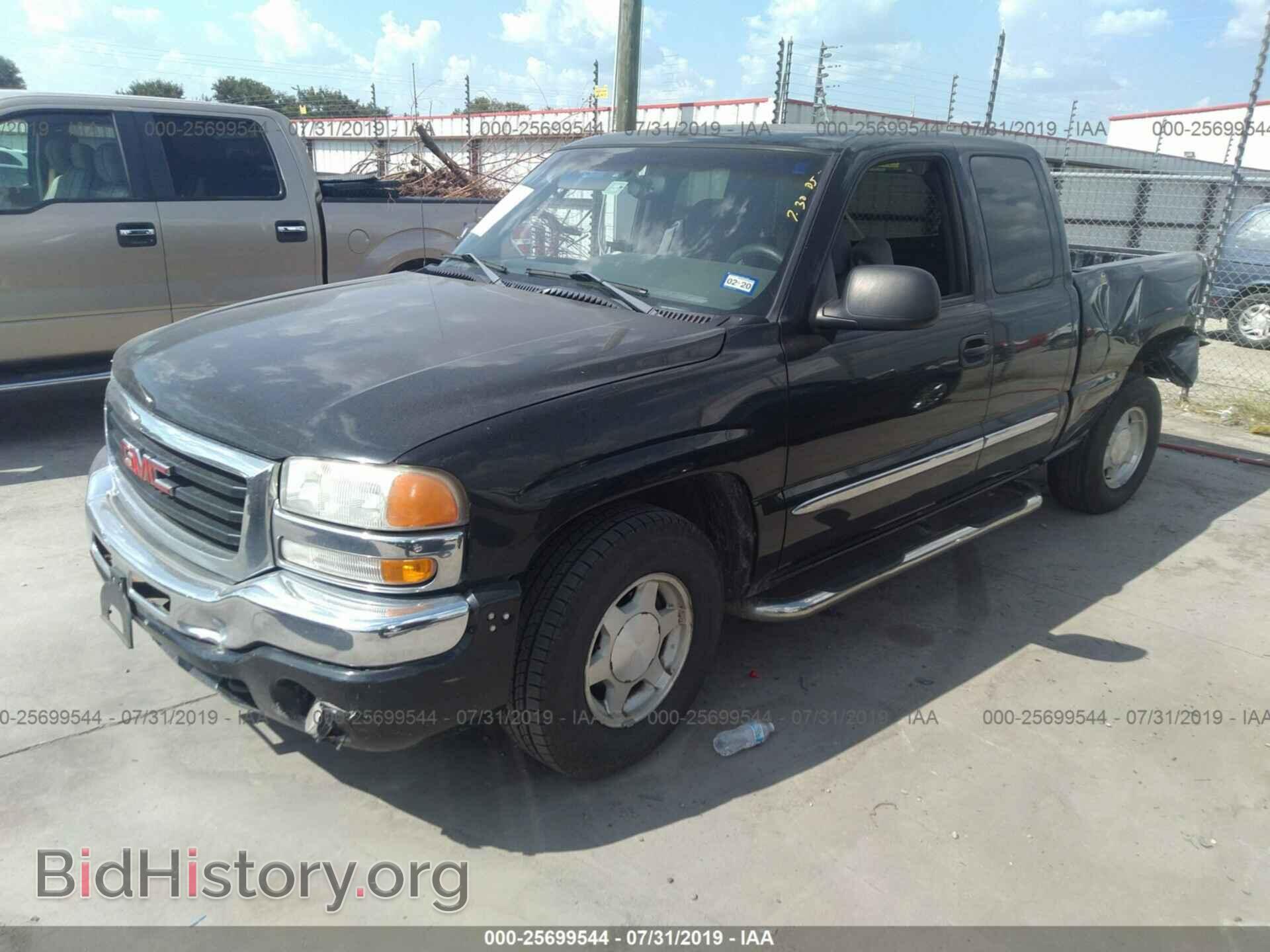 2003 GMC NEW SIERRA - VIN: 2GTEC19T031214799 - Фото 2