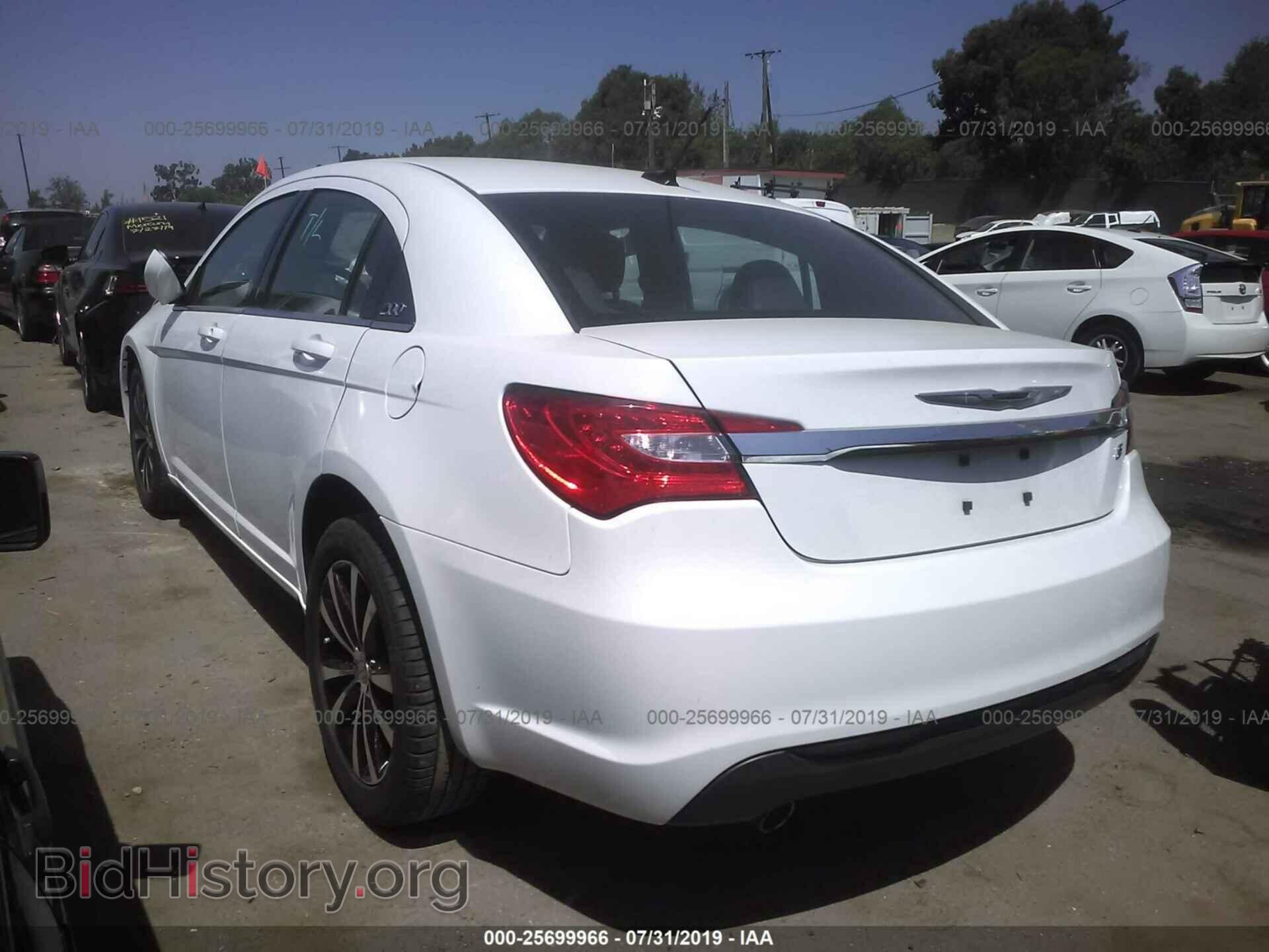 2012 CHRYSLER 200 - VIN: 1C3CCBBG1CN267914 - Фото 3