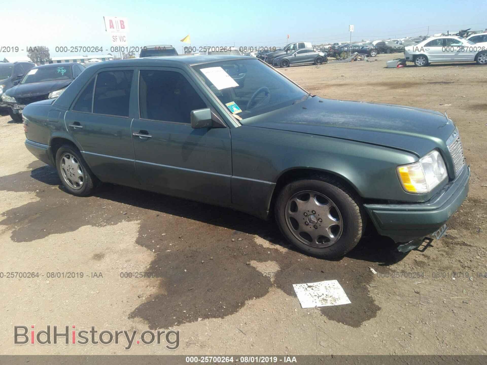 Фотография WDBEA32E8SC222914 - MERCEDES-BENZ E 1995