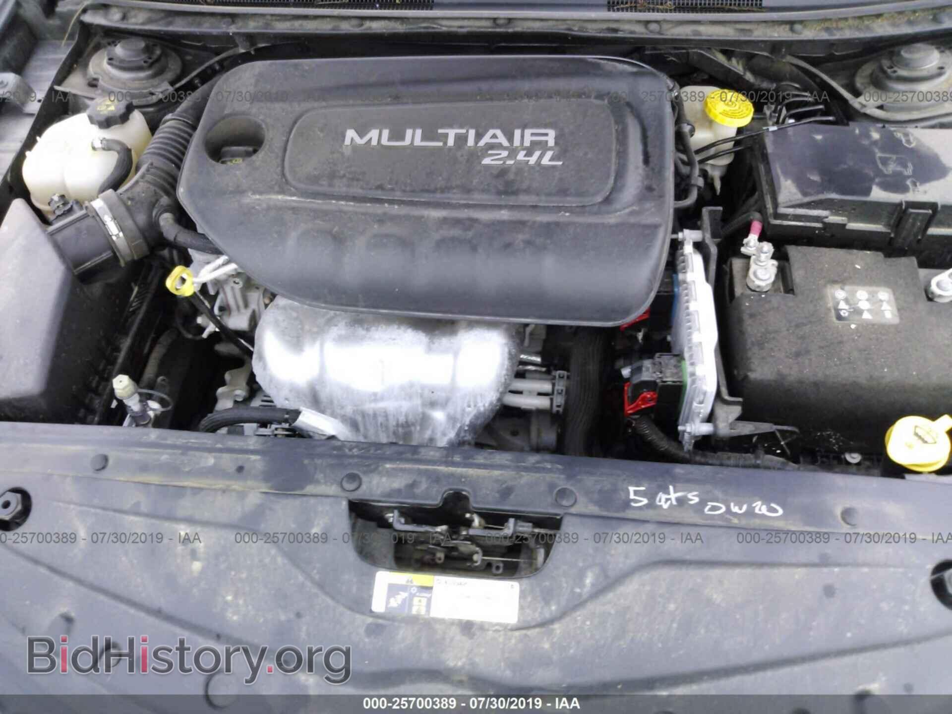 2015 CHRYSLER 200 - VIN: 1C3CCCAB1FN566805 - Фото 10