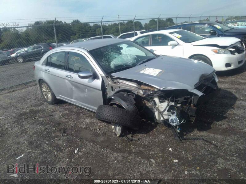 2011 Chrysler 200 Limited (VIN 1C3BC2FGXBN505392) — фото 1 из 10, IAAI, повреждение: передняя часть