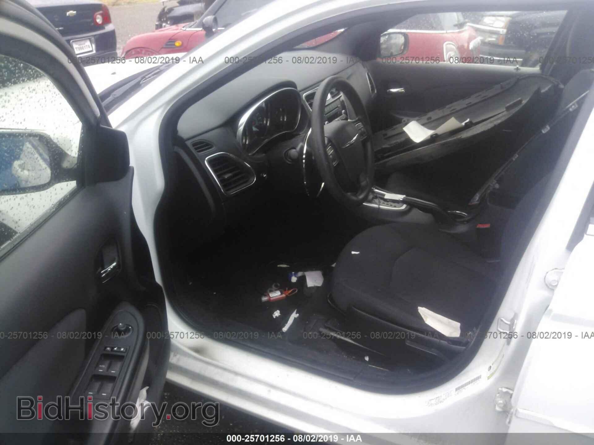 2012 CHRYSLER 200 - VIN: 1C3CCBAB1CN318009 - Photo 5
