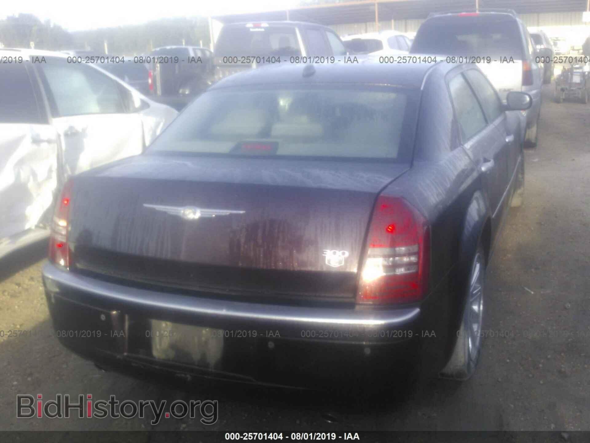 2005 CHRYSLER 300C - VIN: 2C3AA63H85H603372 - Фото 4