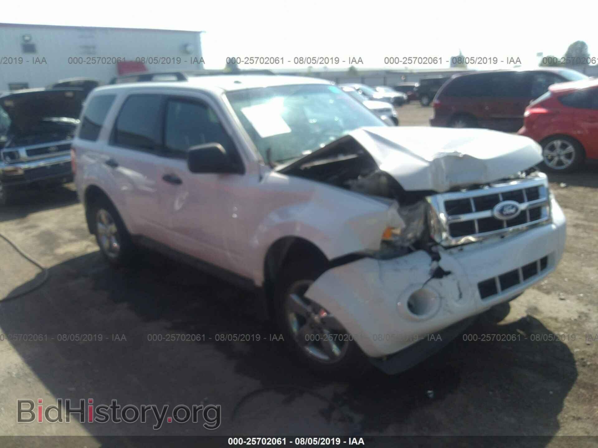 Фотография 1FMCU0DG7BKC00790 - FORD ESCAPE 2011