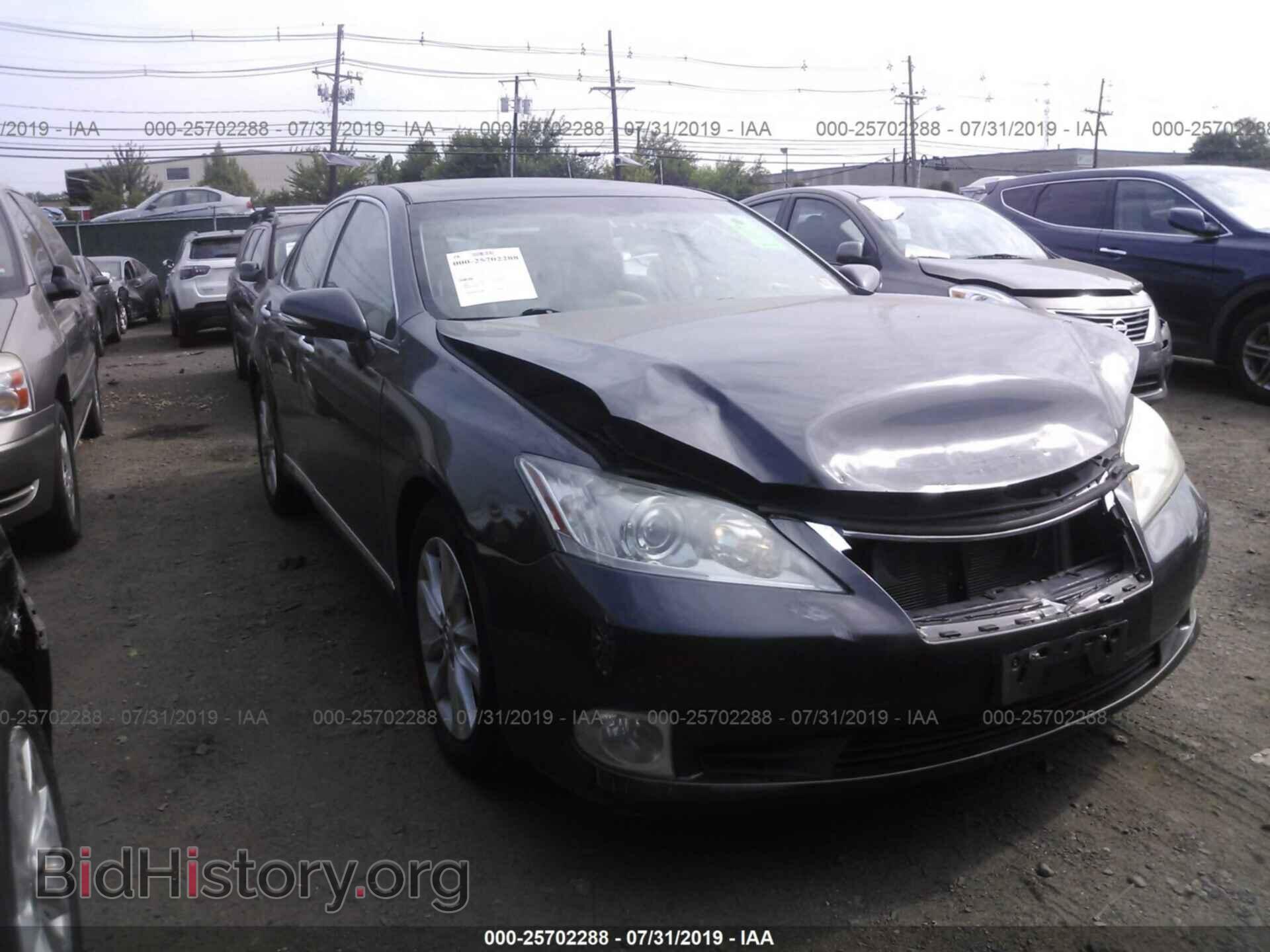 Photo JTHBK1EG0B2444452 - LEXUS ES 2011