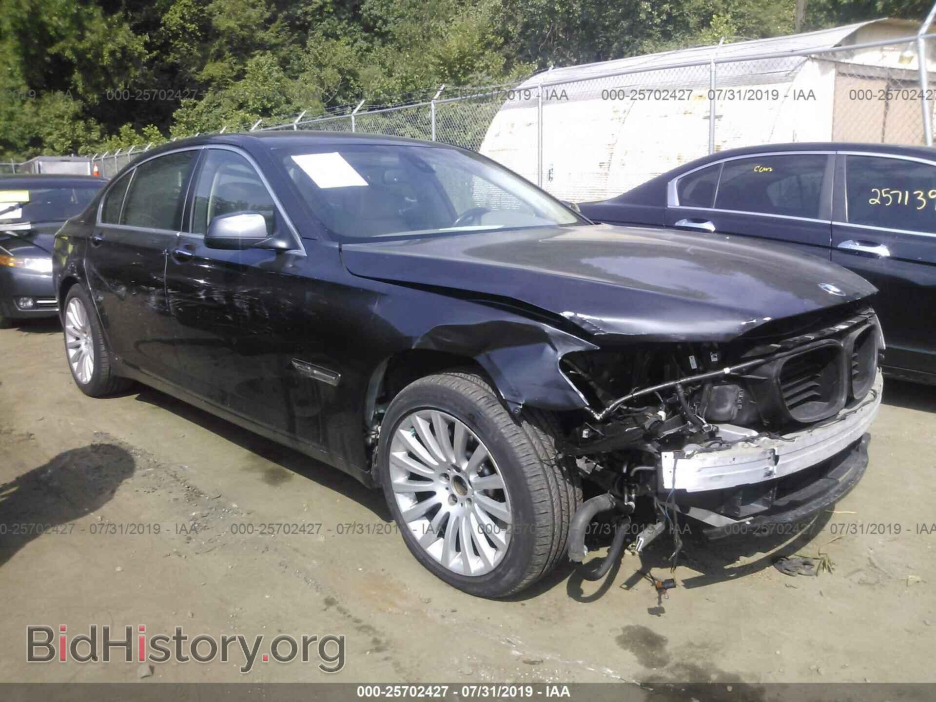 Photo WBAKC8C56CC435756 - BMW 750 2012