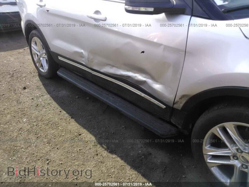 2016 Ford EXPLORER (VIN 1FM5K8D86GGC46885) — photo 6 of 10