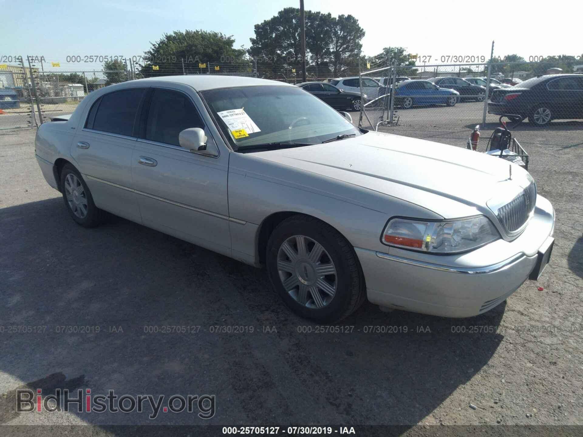 Фотография 1LNHM83W34Y672305 - LINCOLN TOWN CAR 2004