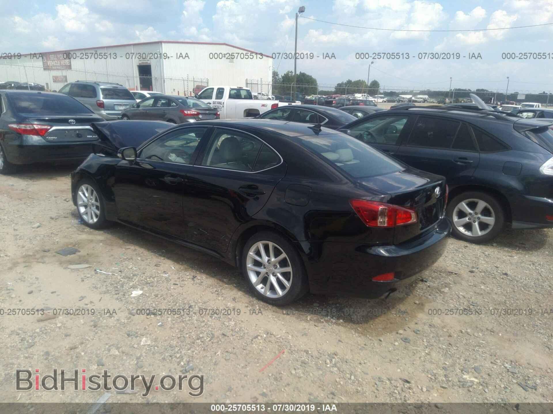 2011 LEXUS IS - VIN: JTHCF5C20B5051279 - Photo 3