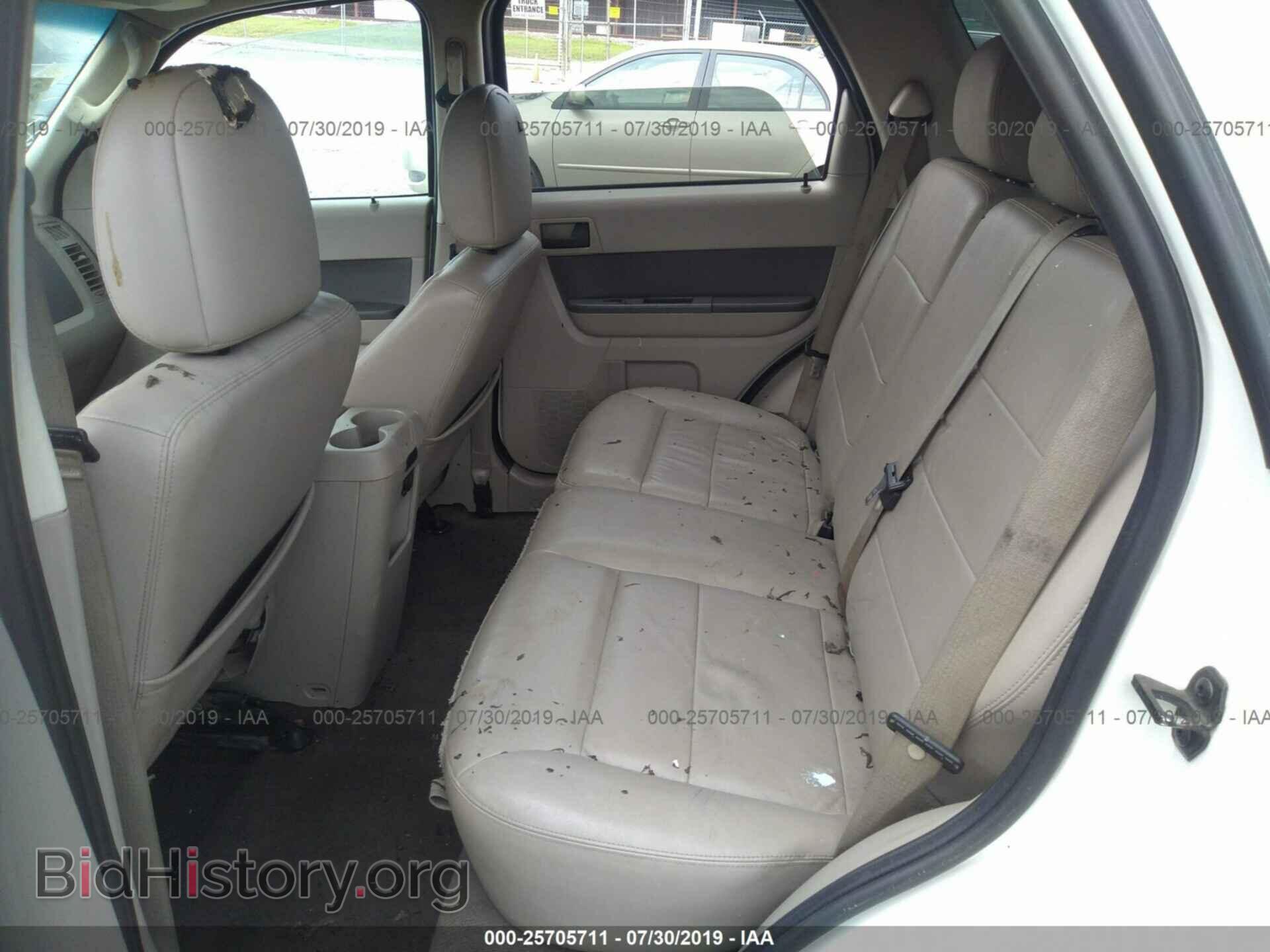2011 FORD ESCAPE - VIN: 1FMCU0D74BKC23055 - Photo 8