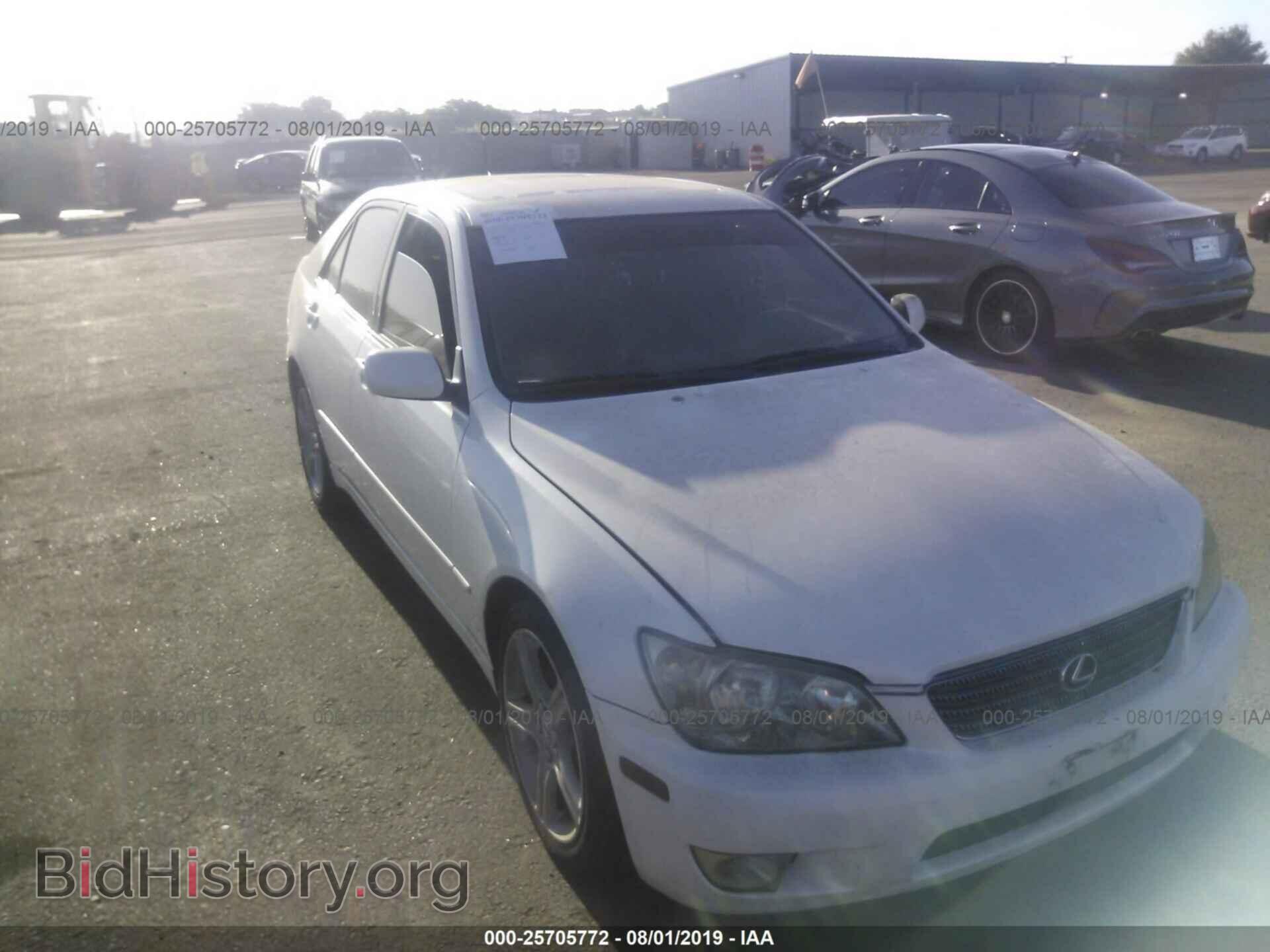 Photo JTHBD182X10022855 - LEXUS IS 2001