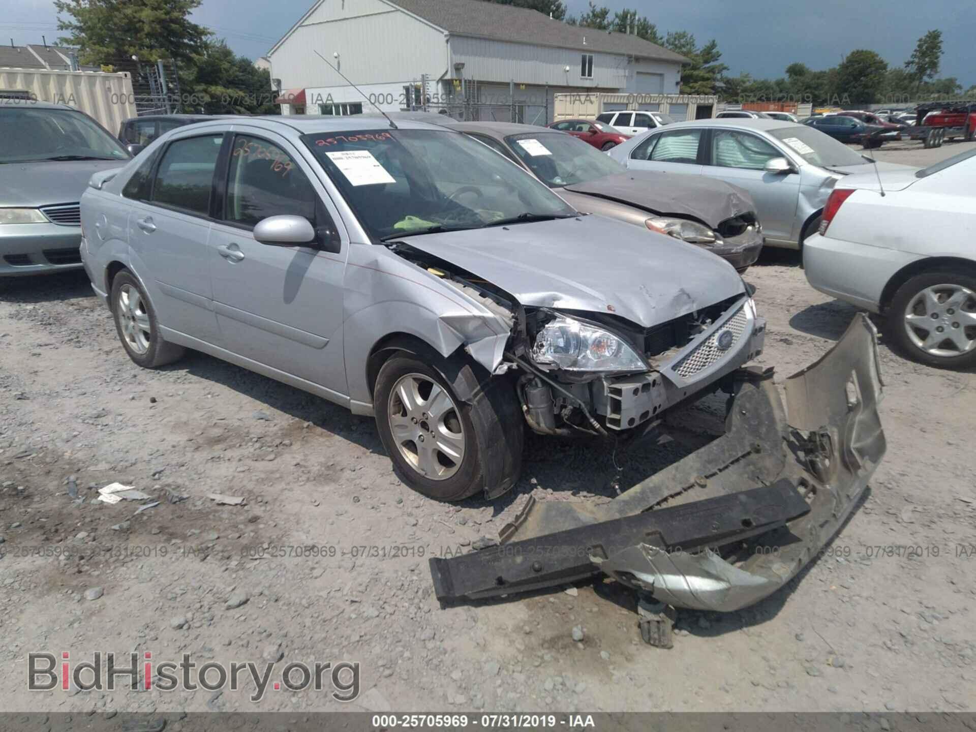 Photo 1FAFP38Z95W199344 - FORD FOCUS 2005