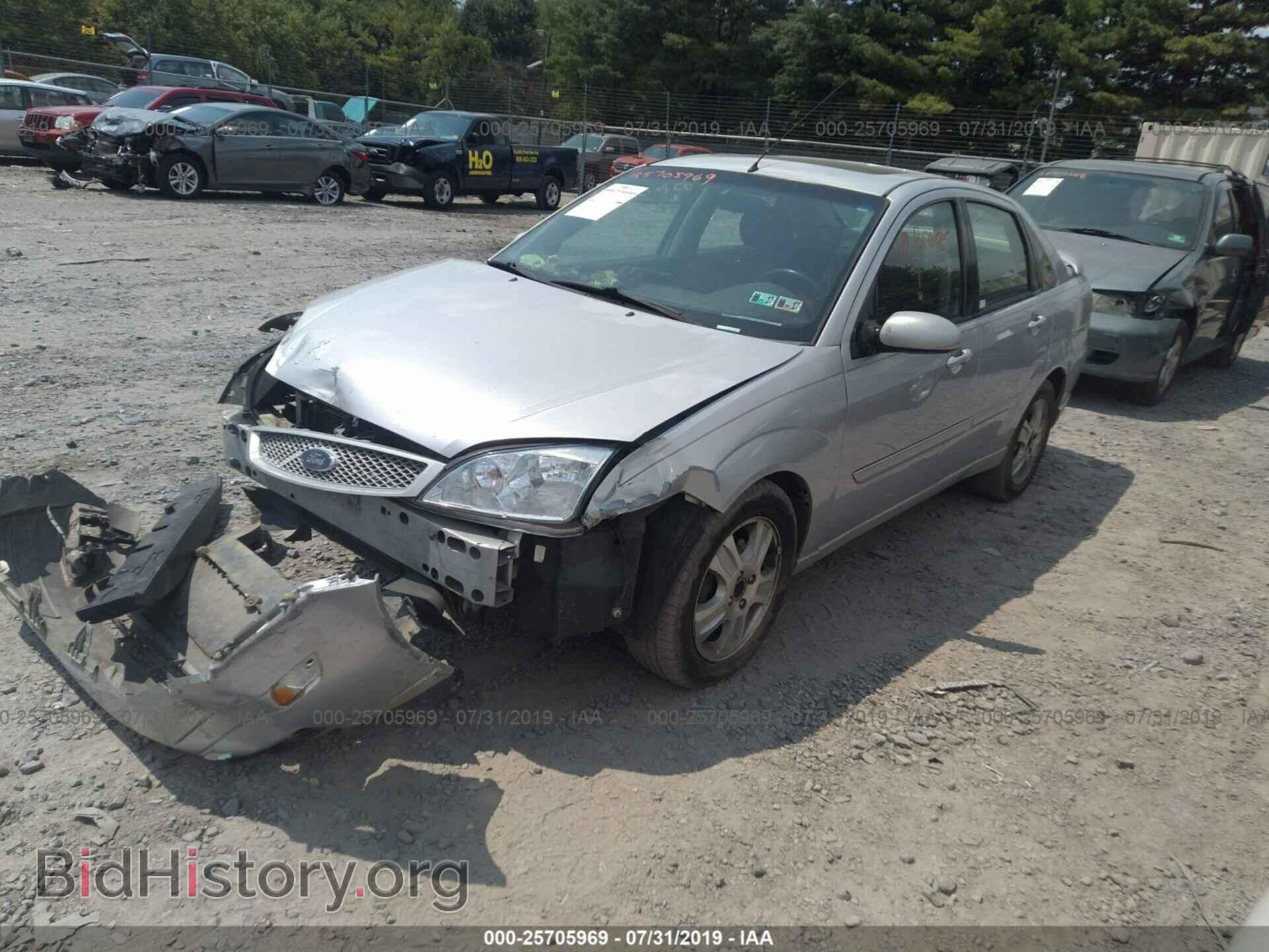 2005 FORD FOCUS - VIN: 1FAFP38Z95W199344 - Фото 2