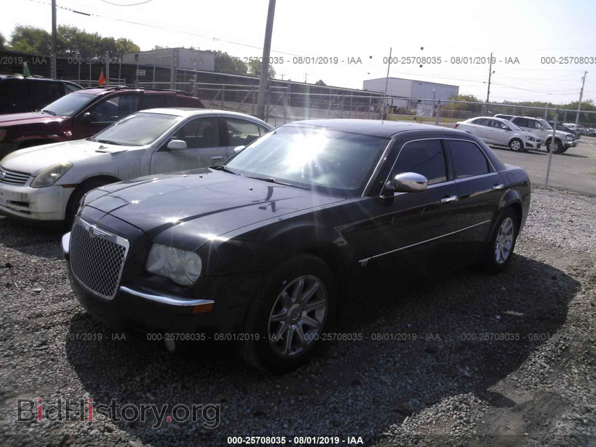 2006 CHRYSLER 300C - VIN: 2C3KA63H96H408791 - Фото 2