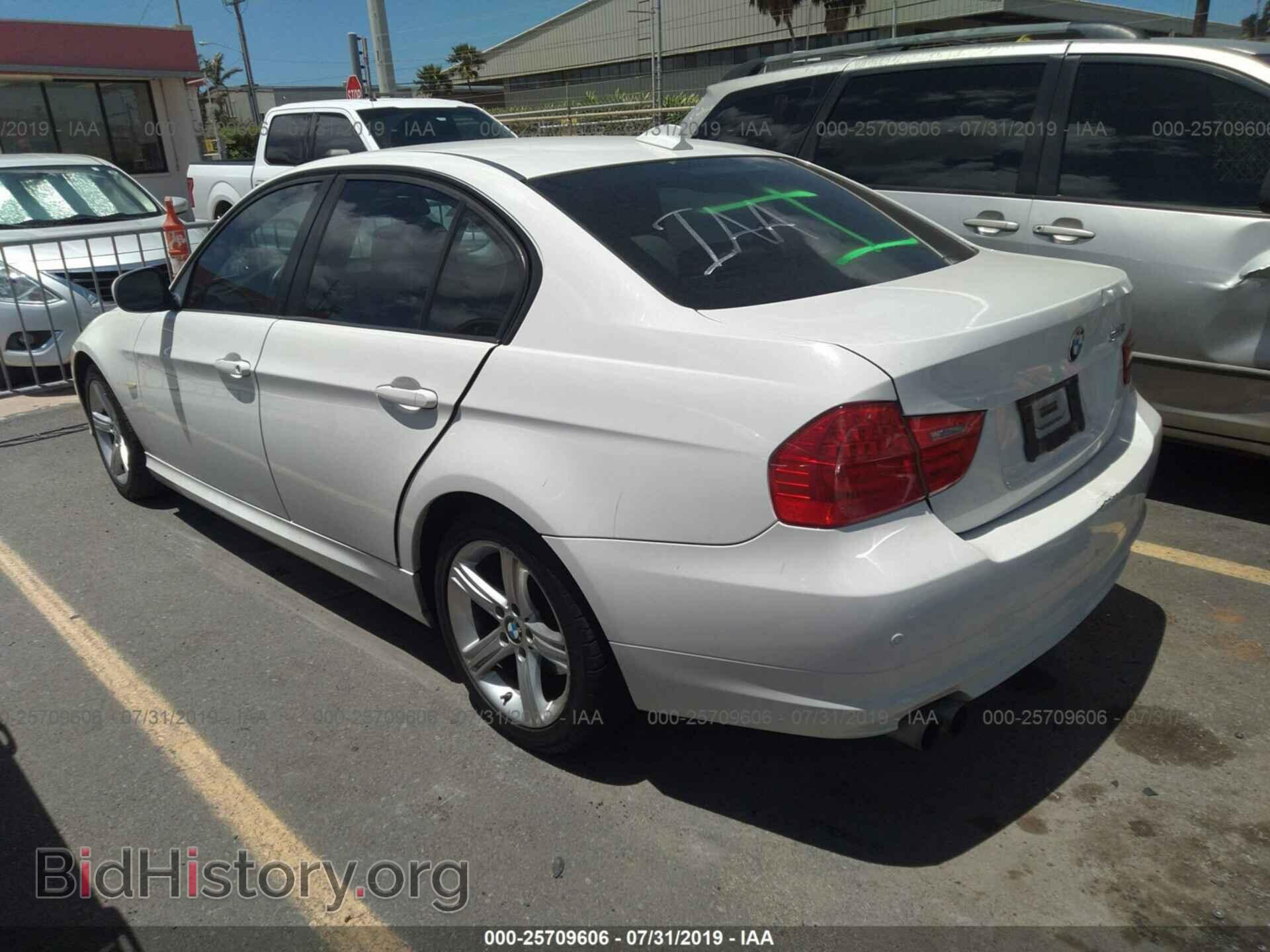 2011 BMW 328 - VIN: WBAPH7C53BE681281 - Фото 3