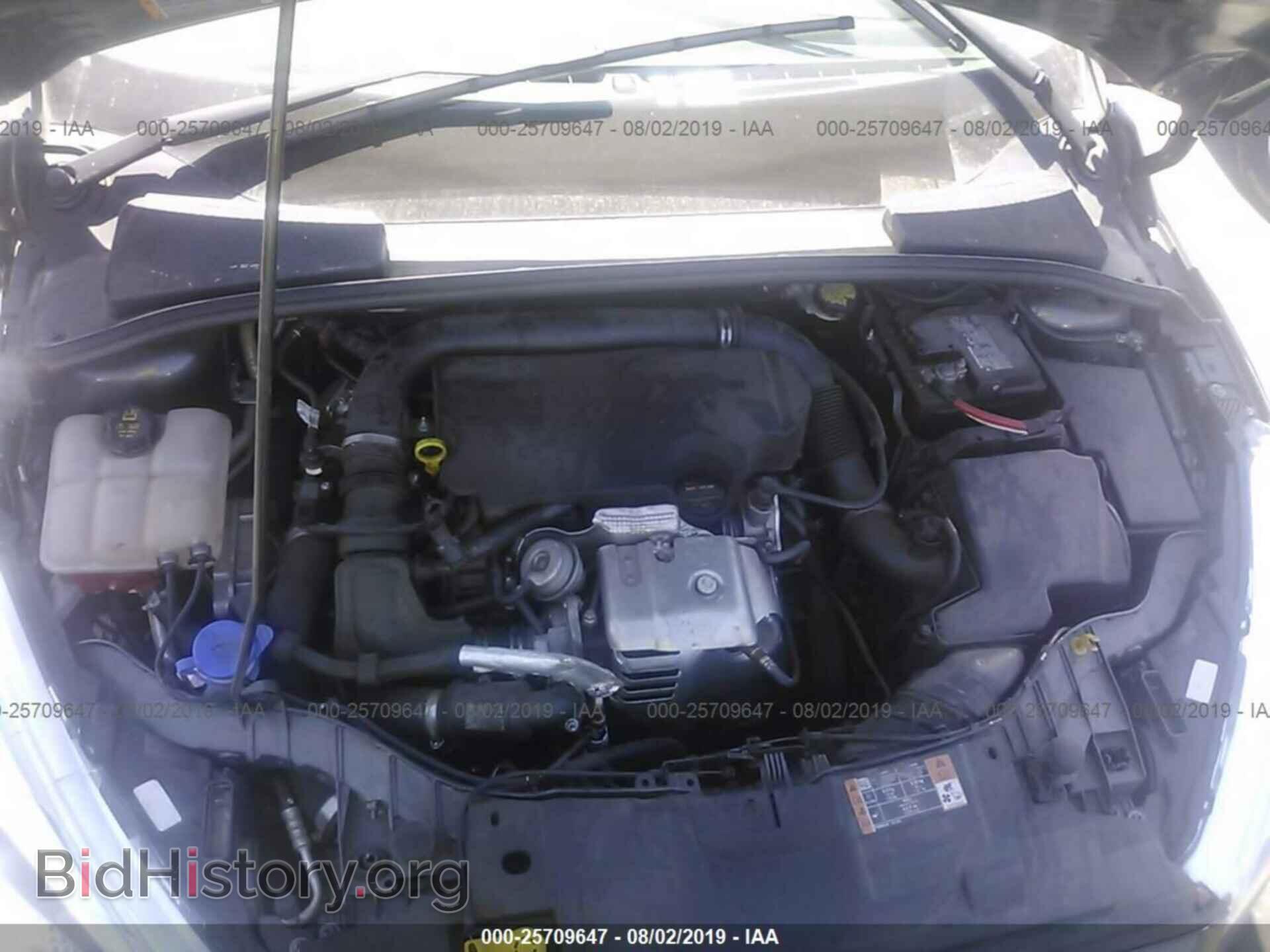 2015 Ford Focus - VIN: 1FADP3FE2FL341432 - Photo 10