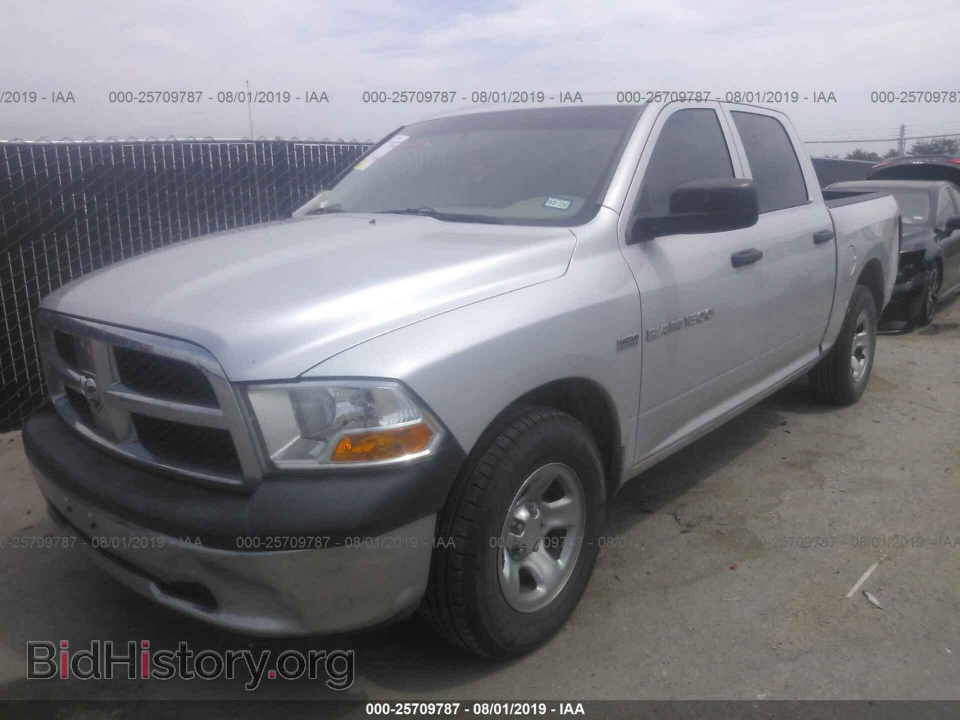 2011 DODGE RAM 1500 - VIN: 1D7RB1CT7BS636733 - Фото 2