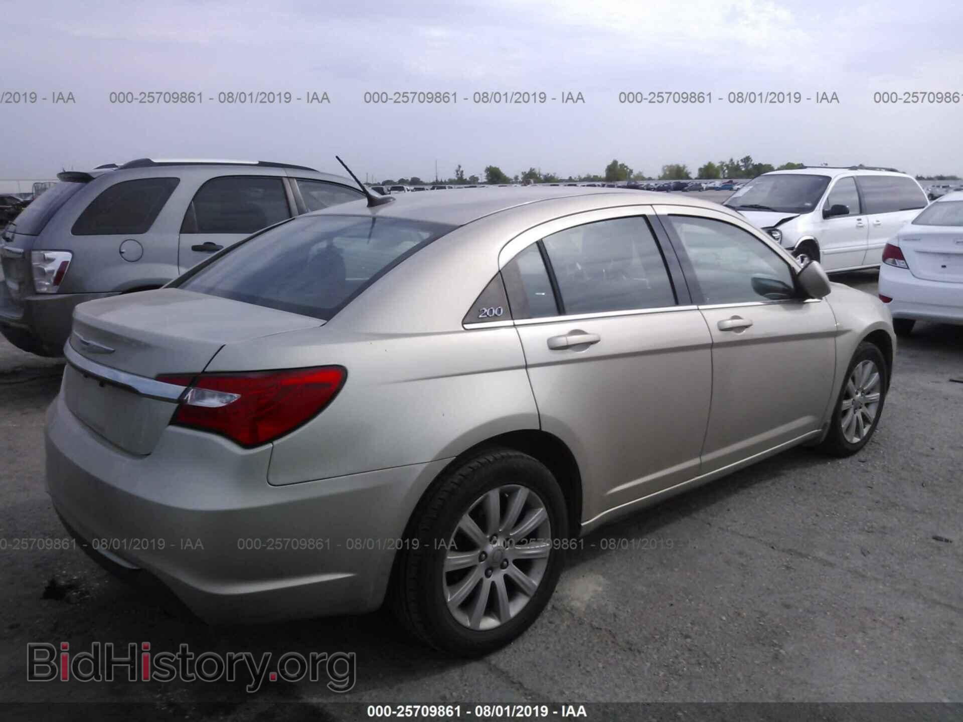 2013 CHRYSLER 200 - VIN: 1C3CCBBB9DN693937 - Фото 4