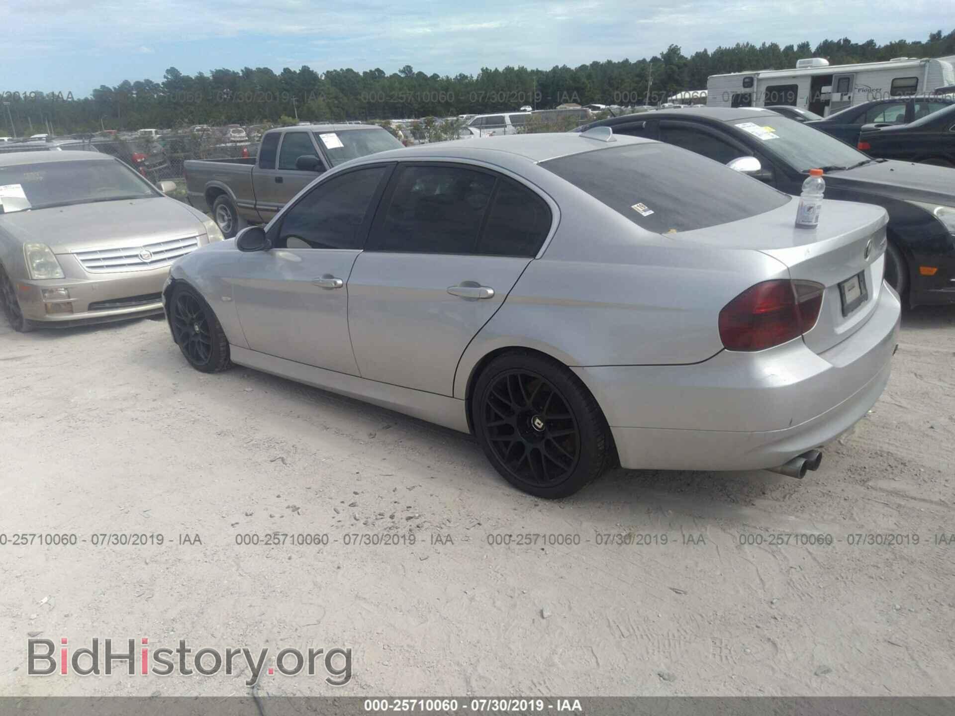 2006 BMW 330 - VIN: WBAVB33526AZ85572 - Фото 3