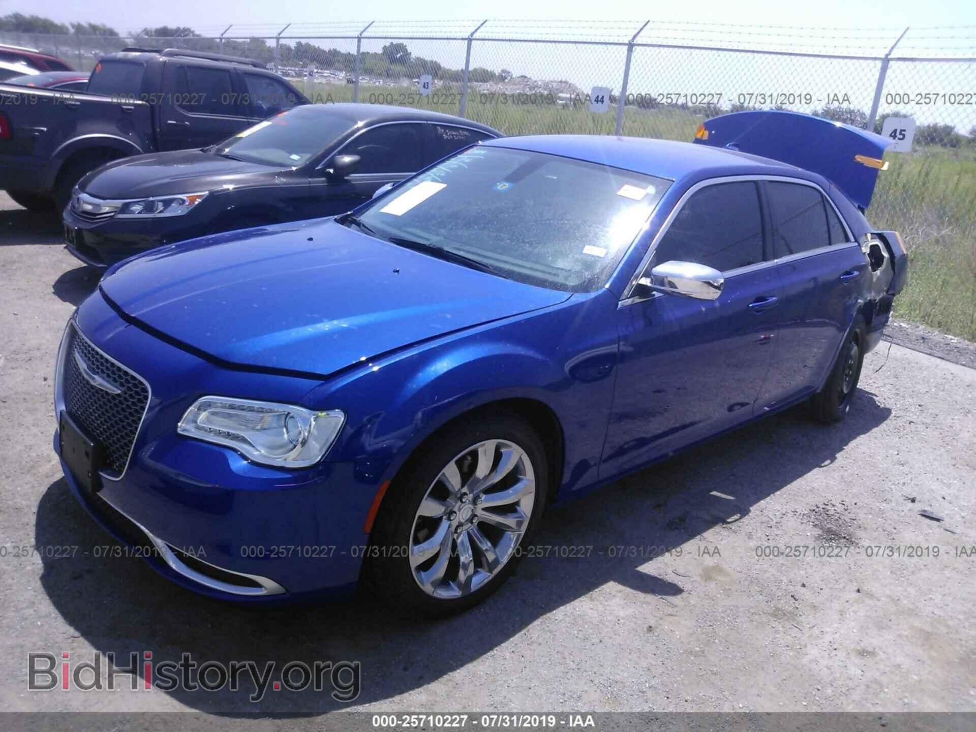 2018 CHRYSLER 300 - VIN: 2C3CCAAG1JH275125 - Фото 2