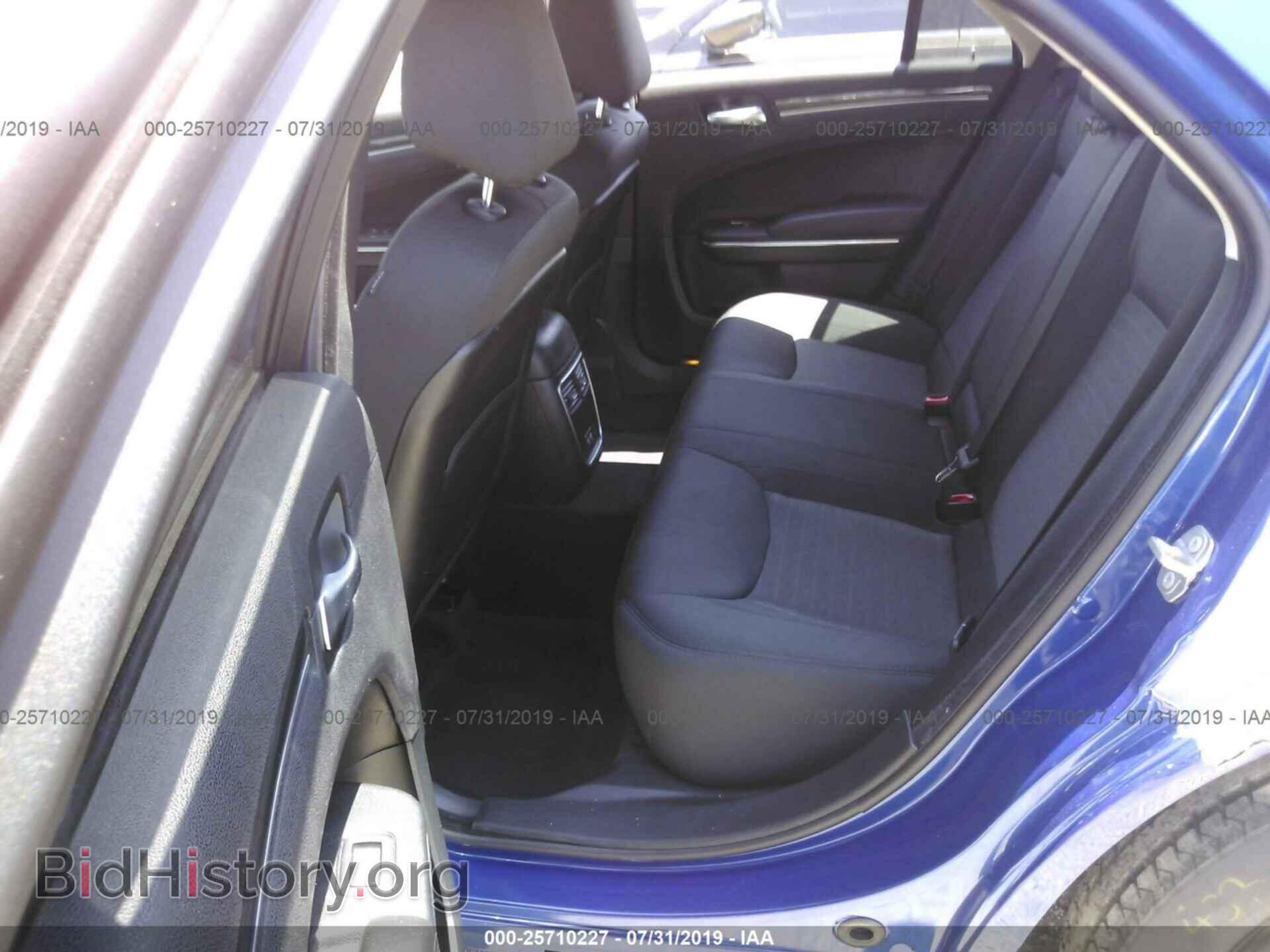 2018 CHRYSLER 300 - VIN: 2C3CCAAG1JH275125 - Фото 8