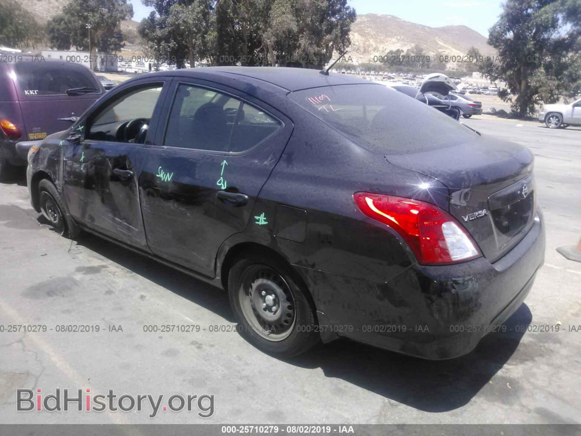2017 NISSAN VERSA - VIN: 3N1CN7AP3HL809111 - Фото 3
