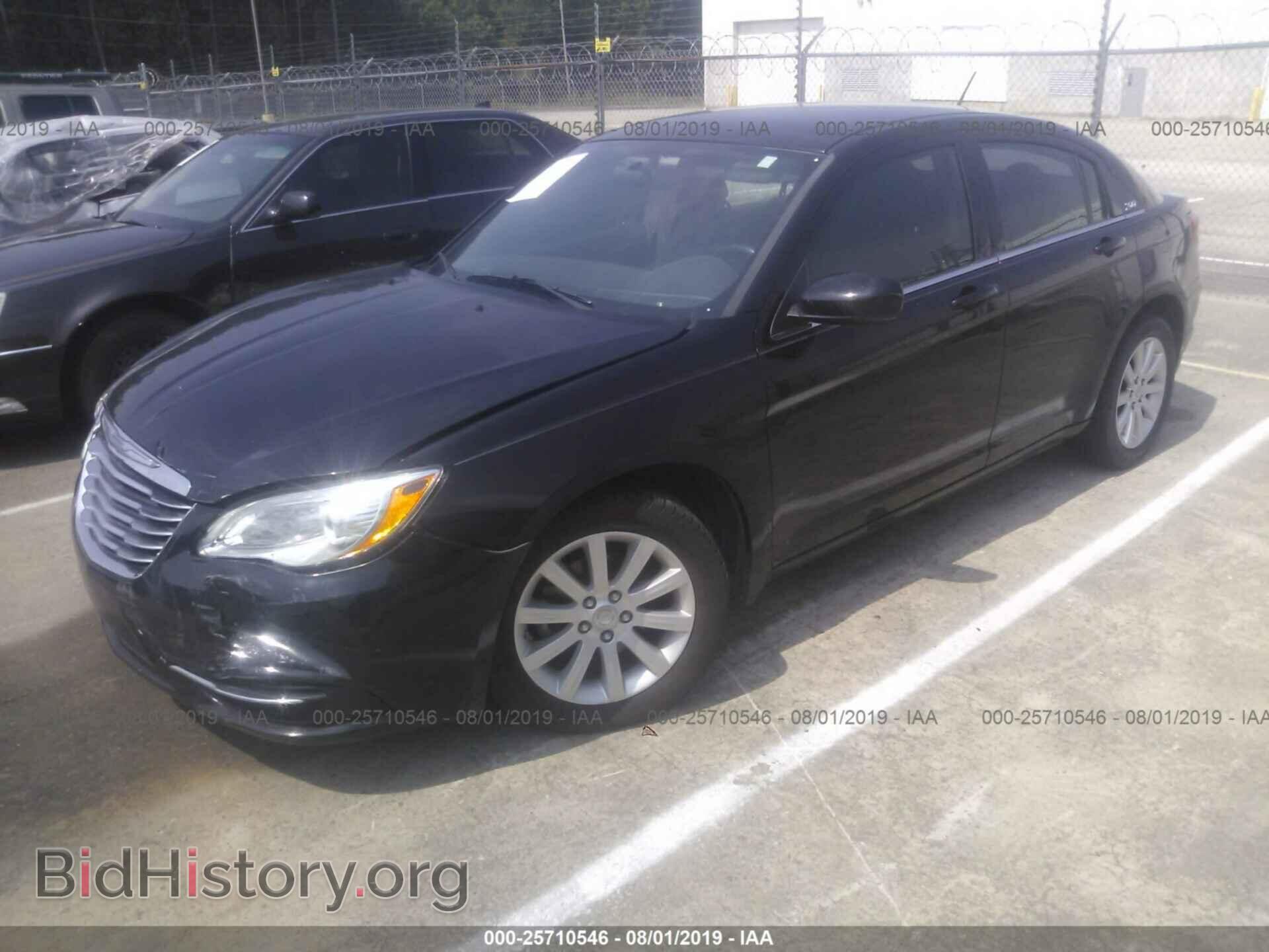2014 CHRYSLER 200 - VIN: 1C3CCBBB5EN185871 - Фото 2