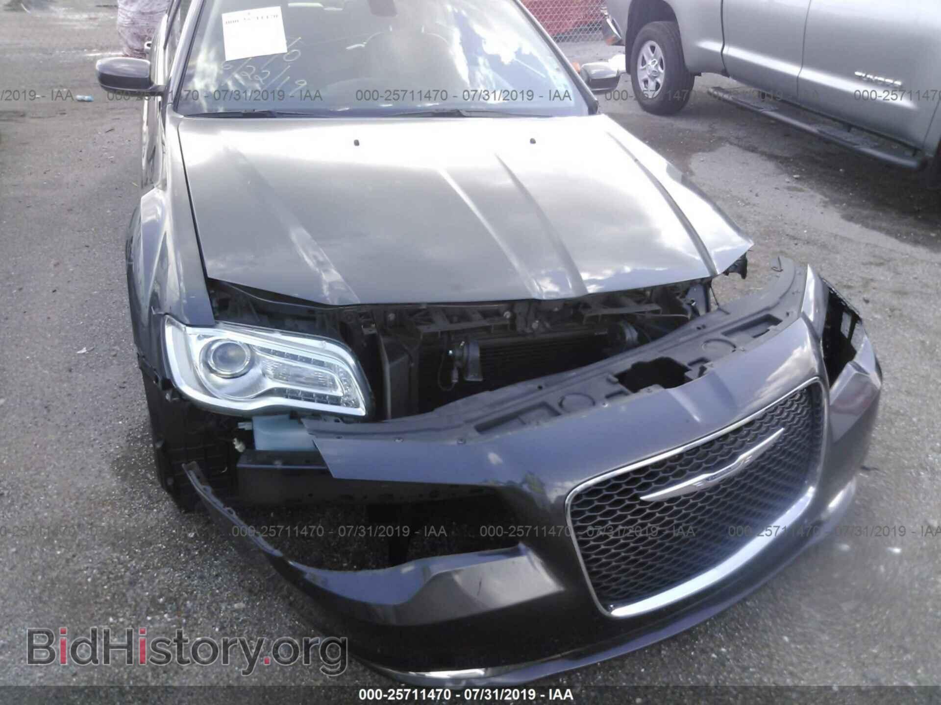 2016 CHRYSLER 300 - VIN: 2C3CCAAG0GH234056 - Фото 6