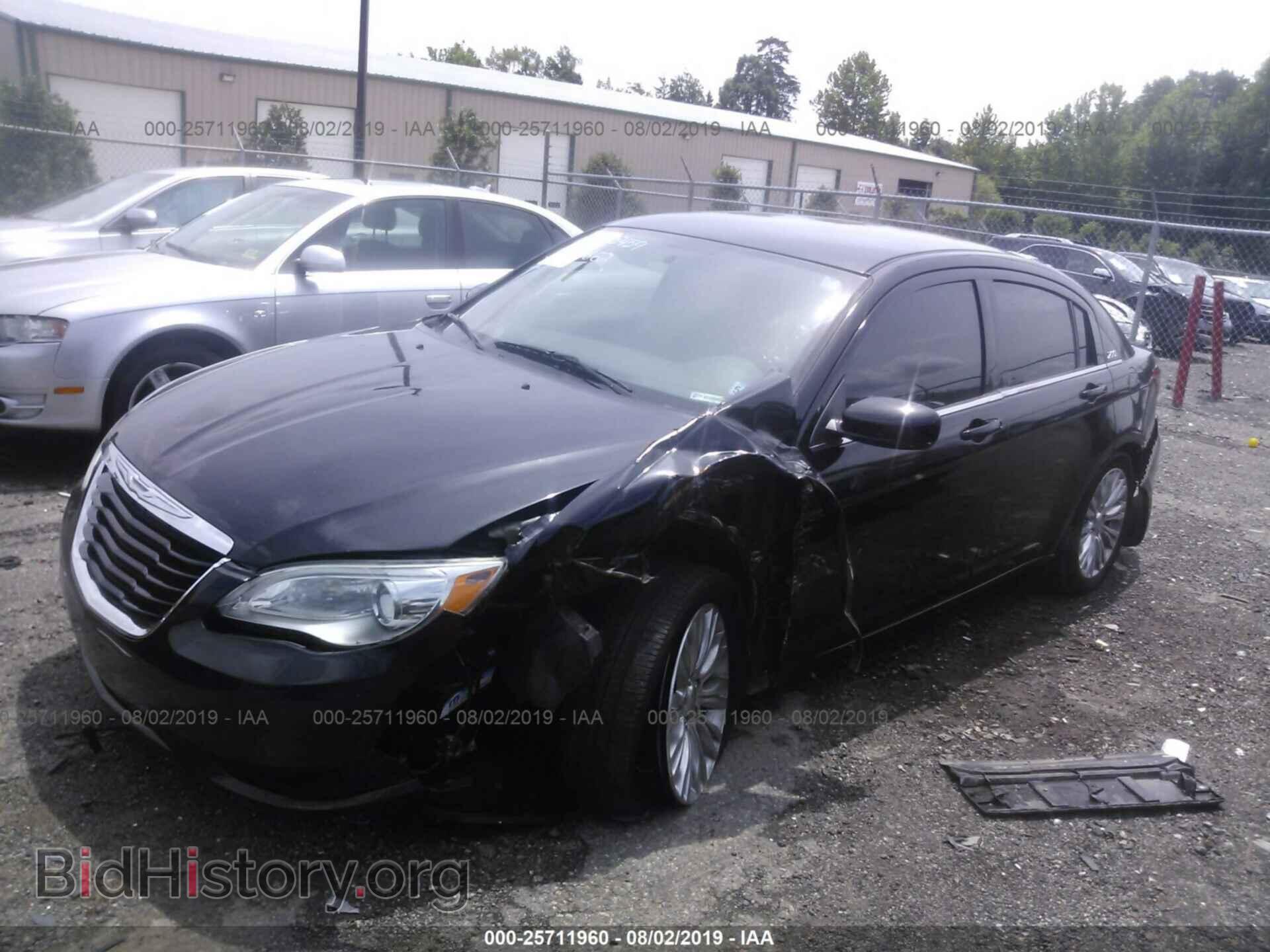 2014 CHRYSLER 200 - VIN: 1C3CCBAB6EN143176 - Фото 2