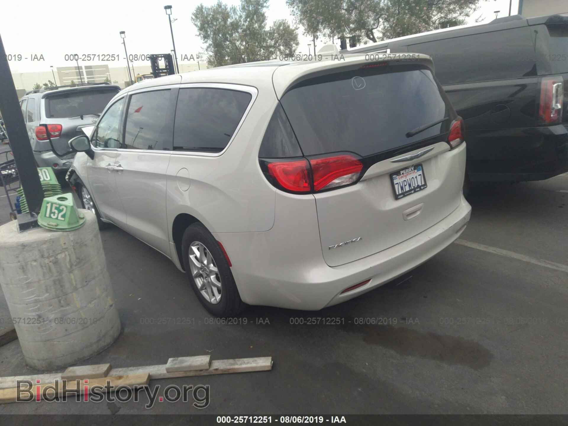 2017 CHRYSLER PACIFICA - VIN: 2C4RC1DG1HR623270 - Фото 3