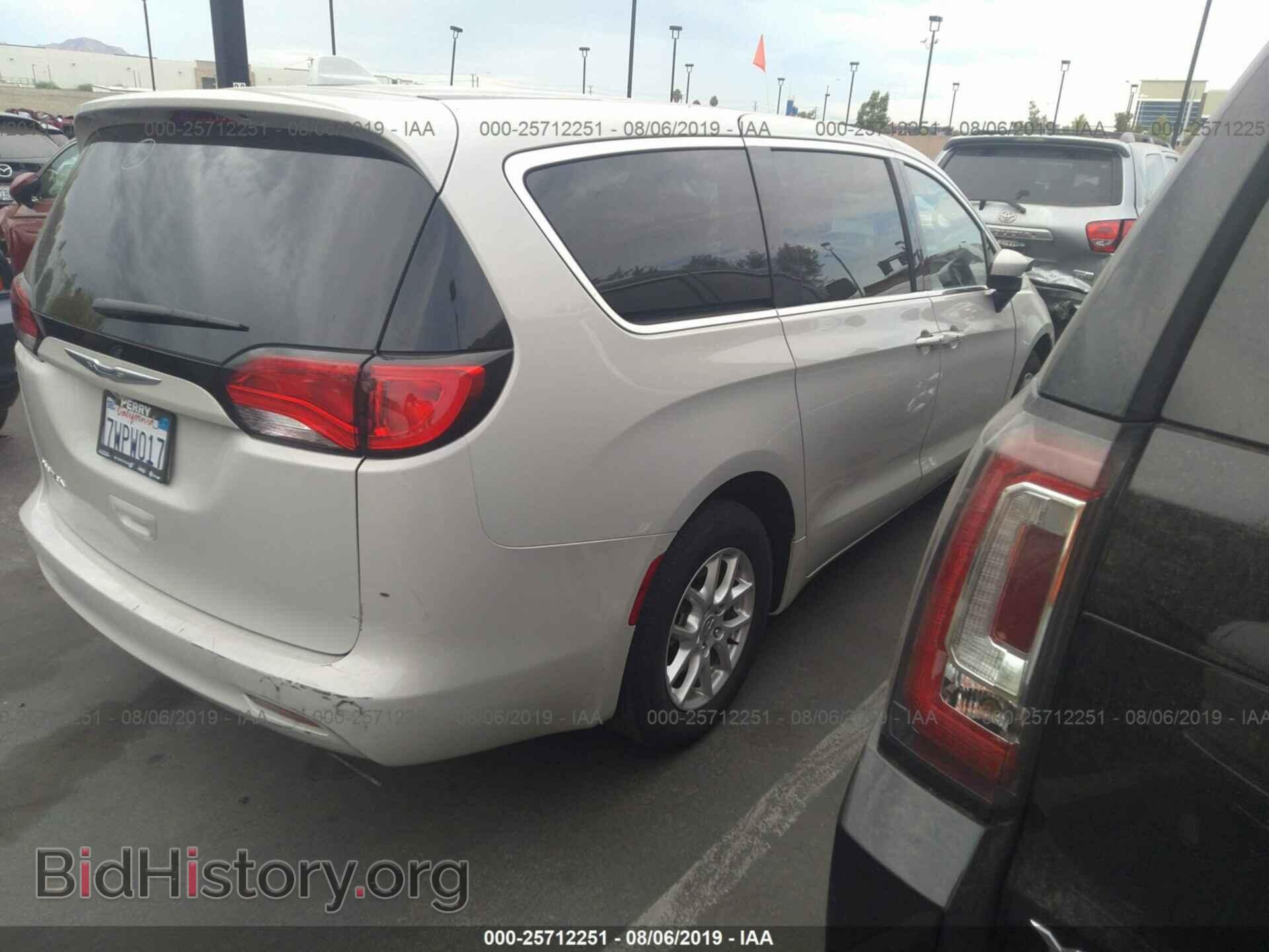 2017 CHRYSLER PACIFICA - VIN: 2C4RC1DG1HR623270 - Фото 4
