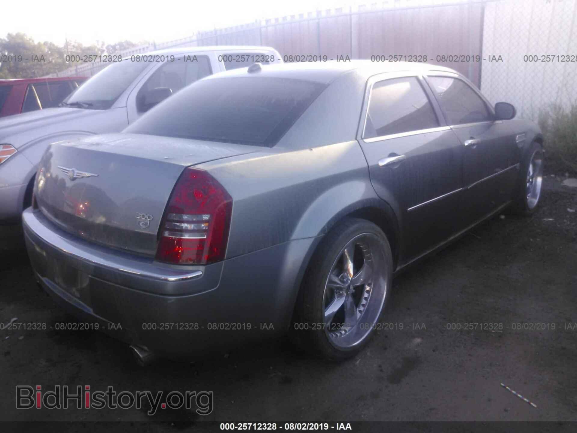 2006 CHRYSLER 300C - VIN: 2C3KA63H06H194662 - Фото 4